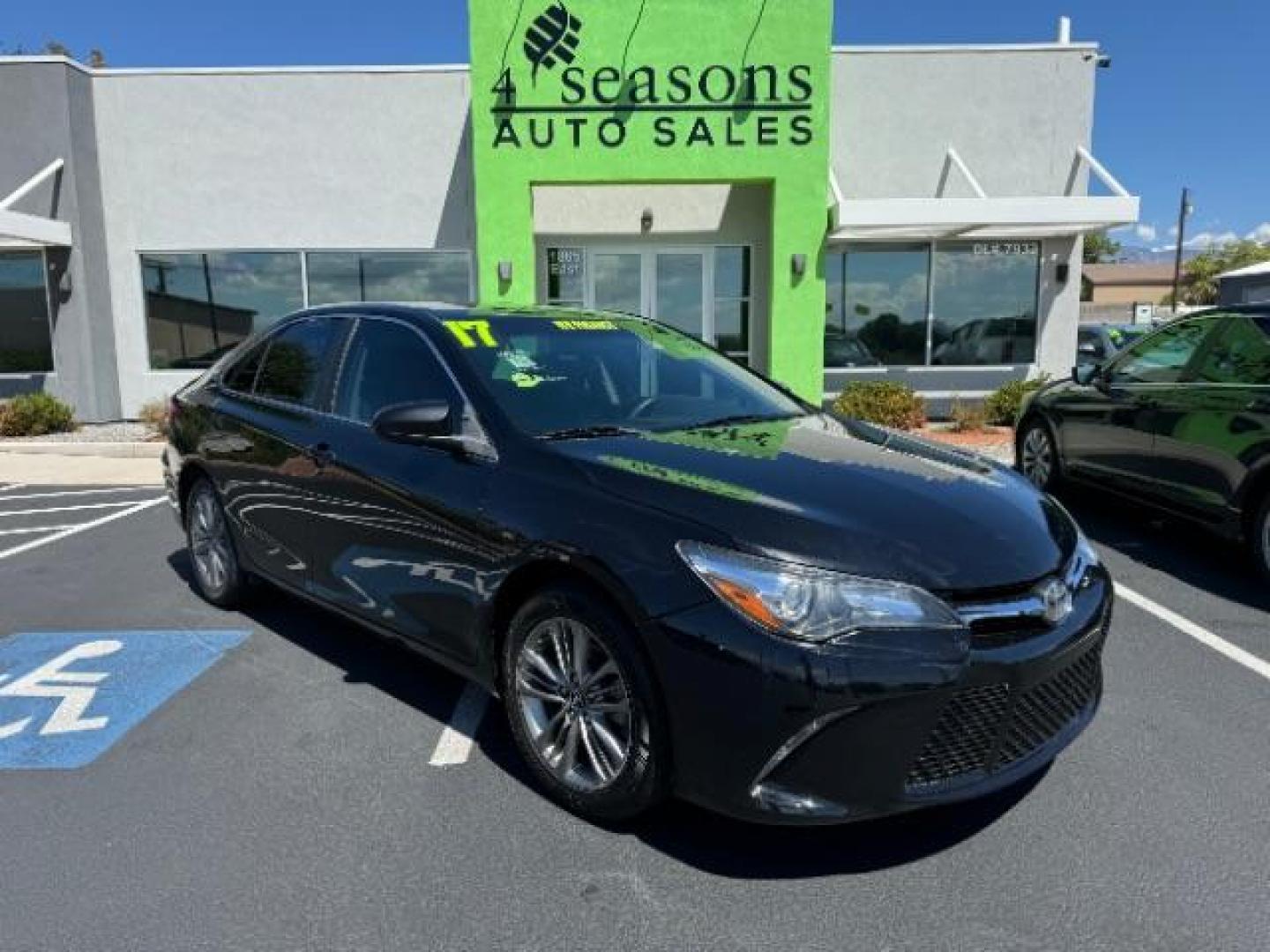 2017 Midnight Black Metallic /Black, leatherette/cloth Toyota Camry SE (4T1BF1FK6HU) with an 2.5L L4 DOHC 16V engine, 6-Speed Automatic transmission, located at 1865 East Red Hills Pkwy, St. George, 84770, (435) 628-0023, 37.120850, -113.543640 - Photo#0