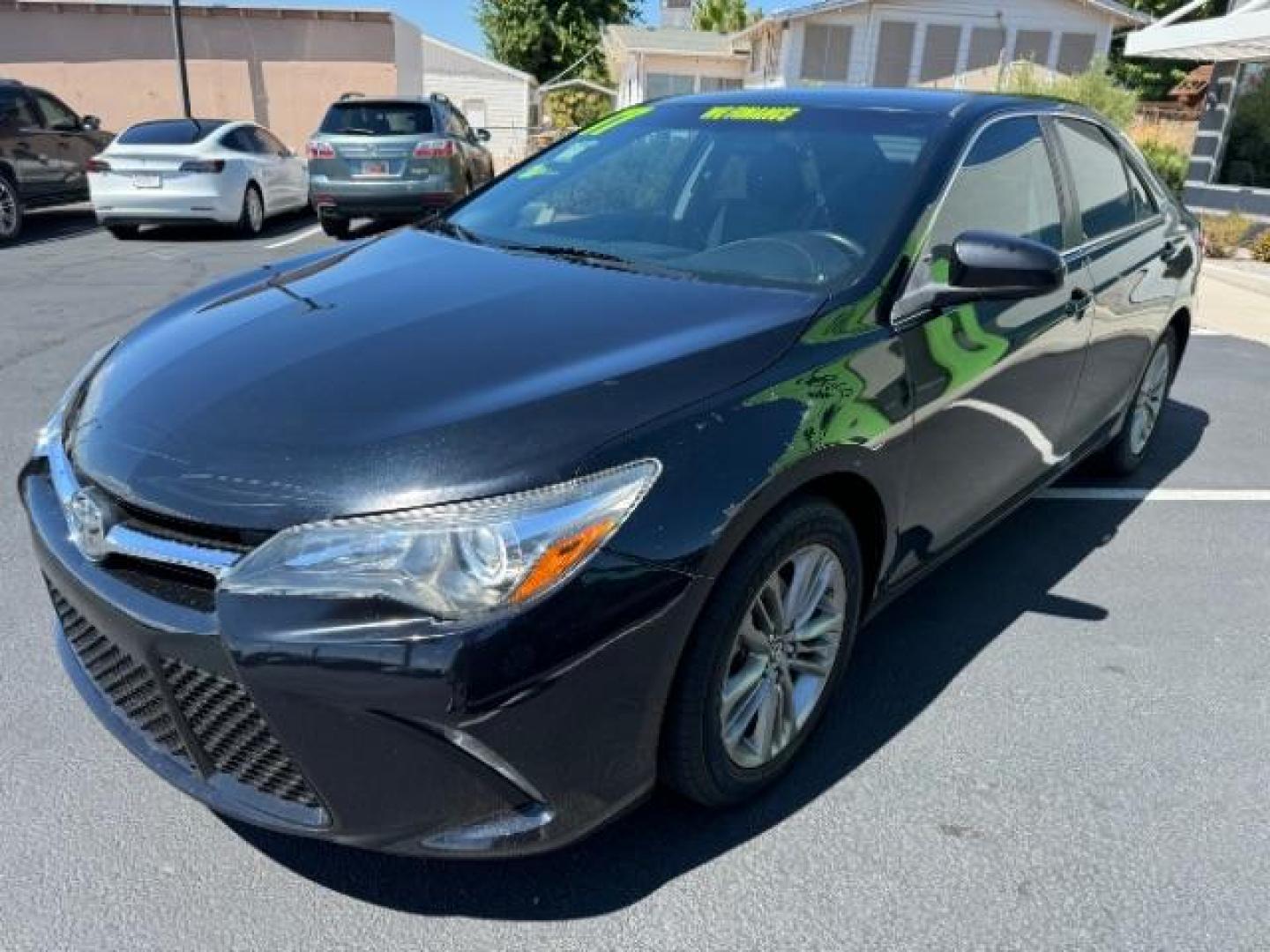 2017 Midnight Black Metallic /Black, leatherette/cloth Toyota Camry SE (4T1BF1FK6HU) with an 2.5L L4 DOHC 16V engine, 6-Speed Automatic transmission, located at 1865 East Red Hills Pkwy, St. George, 84770, (435) 628-0023, 37.120850, -113.543640 - Photo#2