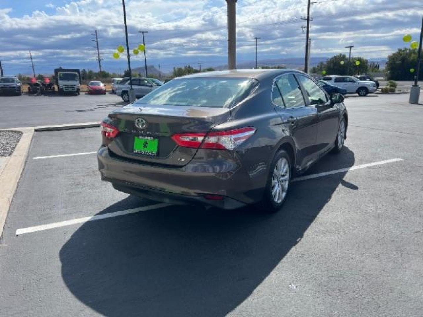 2018 Predawn Gray Mica /Ash, cloth Toyota Camry LE (JTNB11HK6J3) with an 2.5L L4 DOHC 16V engine, 8-Speed Automatic transmission, located at 1865 East Red Hills Pkwy, St. George, 84770, (435) 628-0023, 37.120850, -113.543640 - Photo#6