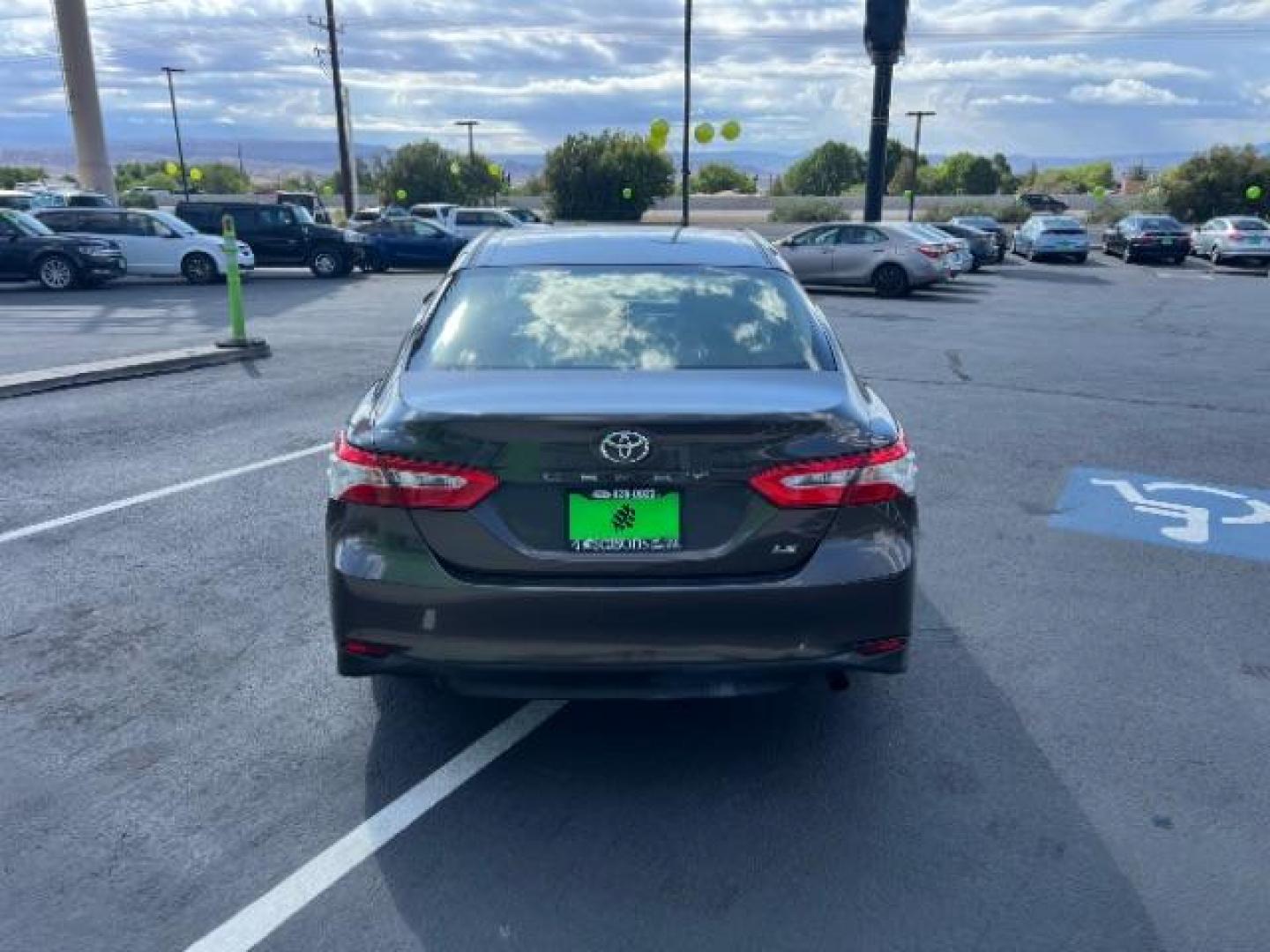 2018 Predawn Gray Mica /Ash, cloth Toyota Camry LE (JTNB11HK6J3) with an 2.5L L4 DOHC 16V engine, 8-Speed Automatic transmission, located at 1865 East Red Hills Pkwy, St. George, 84770, (435) 628-0023, 37.120850, -113.543640 - Photo#5