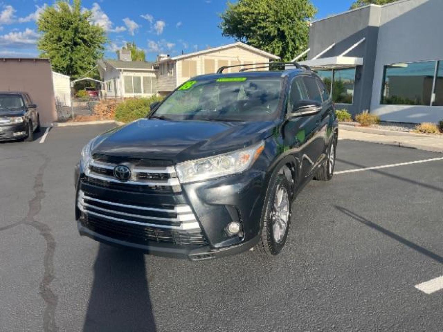 2018 Midnight Black Metallic /Black, leather Toyota Highlander SE FWD V6 (5TDKZRFH8JS) with an 3.5L V6 DOHC 24V engine, 6-Speed Automatic transmission, located at 1865 East Red Hills Pkwy, St. George, 84770, (435) 628-0023, 37.120850, -113.543640 - We specialize in helping ALL people get the best financing available. No matter your credit score, good, bad or none we can get you an amazing rate. Had a bankruptcy, divorce, or repossessions? We give you the green light to get your credit back on the road. Low down and affordable payments that fit - Photo#2