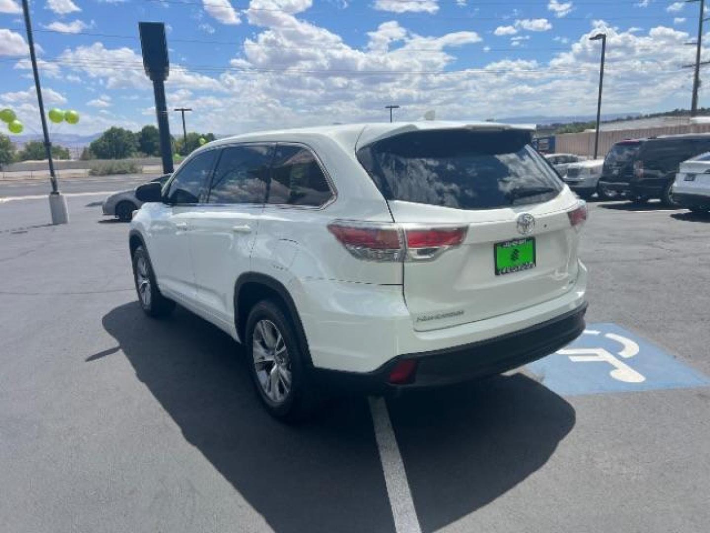 2015 Creme Brulee Mica /Black Leather Interior Toyota Highlander LE FWD V6 (5TDZKRFH8FS) with an 3.5L V6 DOHC 24V engine, 6-Speed Automatic transmission, located at 940 North Main Street, Cedar City, UT, 84720, (435) 628-0023, 37.692936, -113.061897 - Photo#4