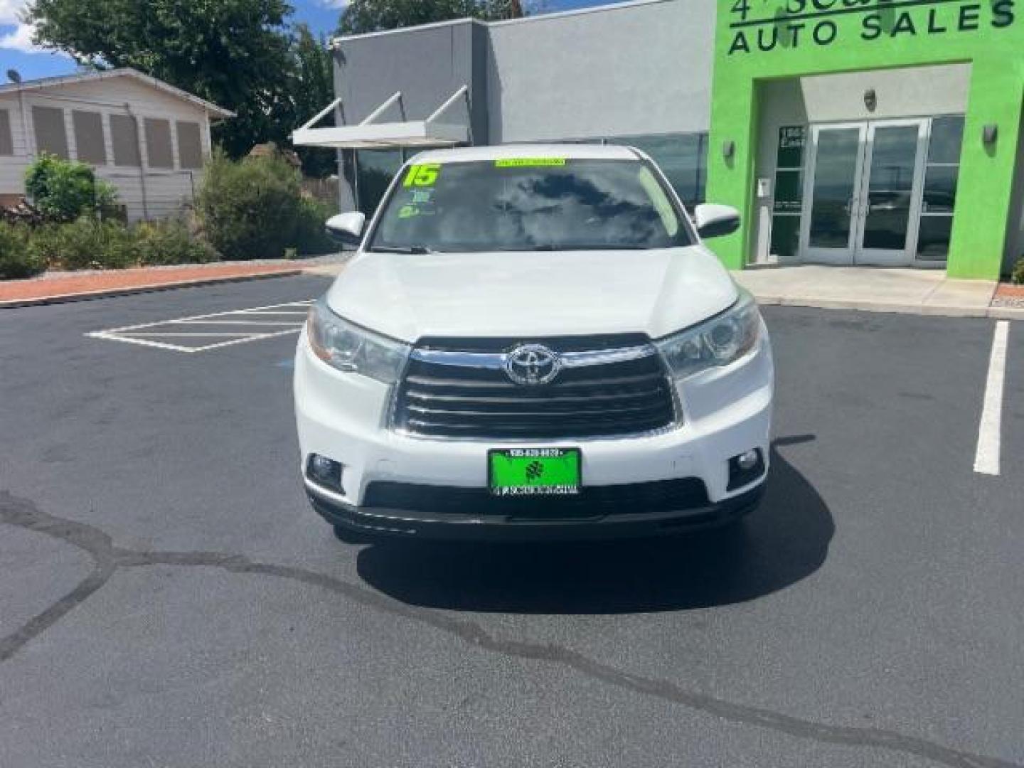 2015 Creme Brulee Mica /Black Leather Interior Toyota Highlander LE FWD V6 (5TDZKRFH8FS) with an 3.5L V6 DOHC 24V engine, 6-Speed Automatic transmission, located at 940 North Main Street, Cedar City, UT, 84720, (435) 628-0023, 37.692936, -113.061897 - We specialize in helping ALL people get the best financing available. No matter your credit score, good, bad or none we can get you an amazing rate. Had a bankruptcy, divorce, or repossessions? We give you the green light to get your credit back on the road. Low down and affordable payments that fit - Photo#1