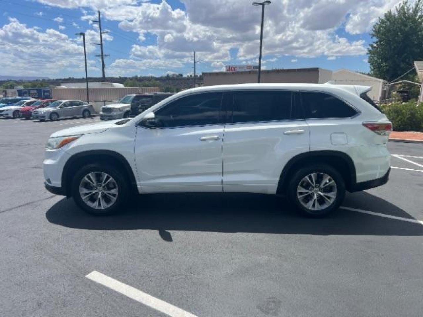 2015 Creme Brulee Mica /Black Leather Interior Toyota Highlander LE FWD V6 (5TDZKRFH8FS) with an 3.5L V6 DOHC 24V engine, 6-Speed Automatic transmission, located at 940 North Main Street, Cedar City, UT, 84720, (435) 628-0023, 37.692936, -113.061897 - We specialize in helping ALL people get the best financing available. No matter your credit score, good, bad or none we can get you an amazing rate. Had a bankruptcy, divorce, or repossessions? We give you the green light to get your credit back on the road. Low down and affordable payments that fit - Photo#5