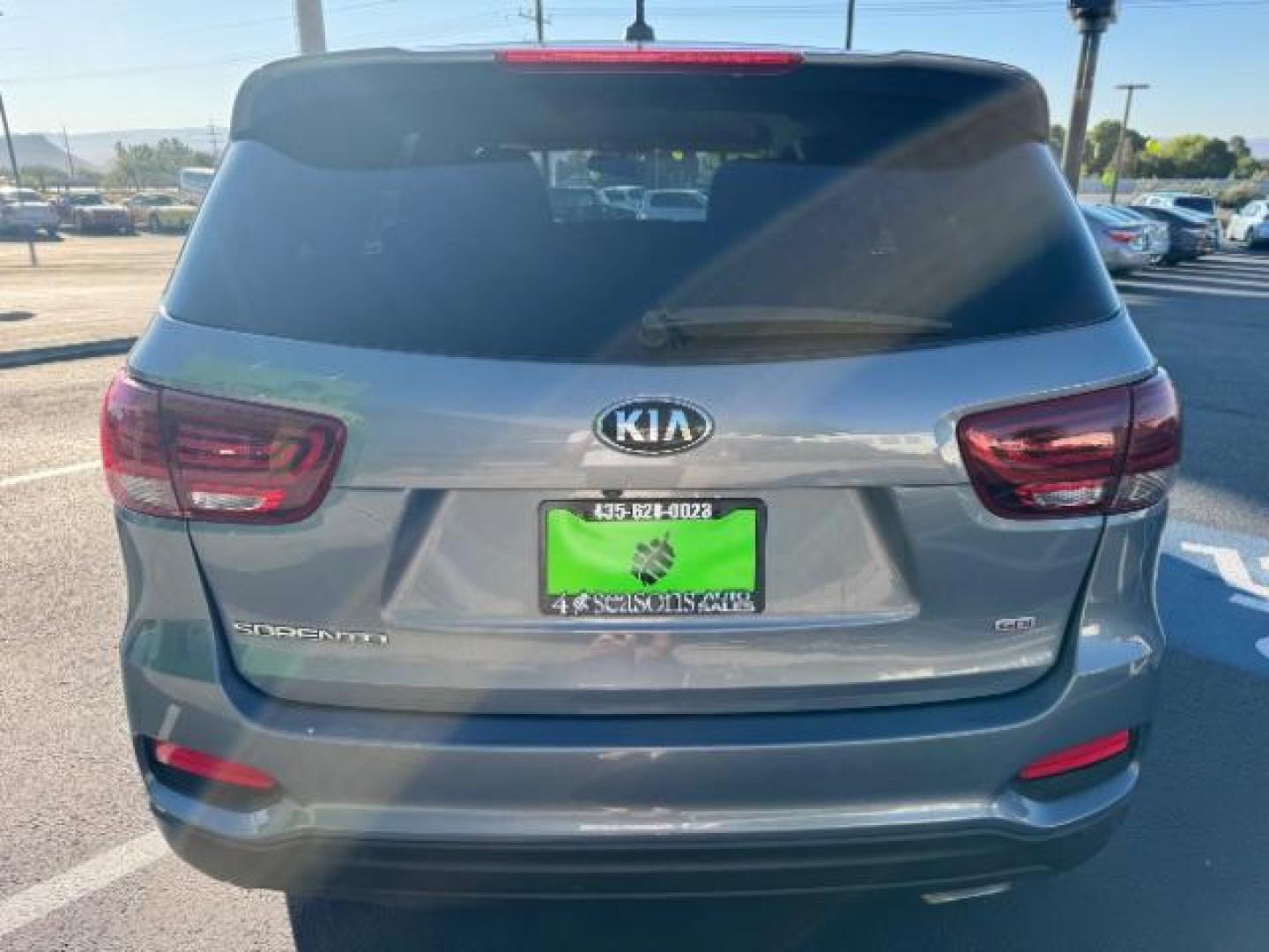 2020 Imperial Blue /Satin Black, cloth Kia Sorento LX 2WD (5XYPG4A38LG) with an 2.4L L4 DOHC 16V engine, 6-Speed Automatic transmission, located at 1865 East Red Hills Pkwy, St. George, 84770, (435) 628-0023, 37.120850, -113.543640 - We specialize in helping ALL people get the best financing available. No matter your credit score, good, bad or none we can get you an amazing rate. Had a bankruptcy, divorce, or repossessions? We give you the green light to get your credit back on the road. Low down and affordable payments that fit - Photo#5