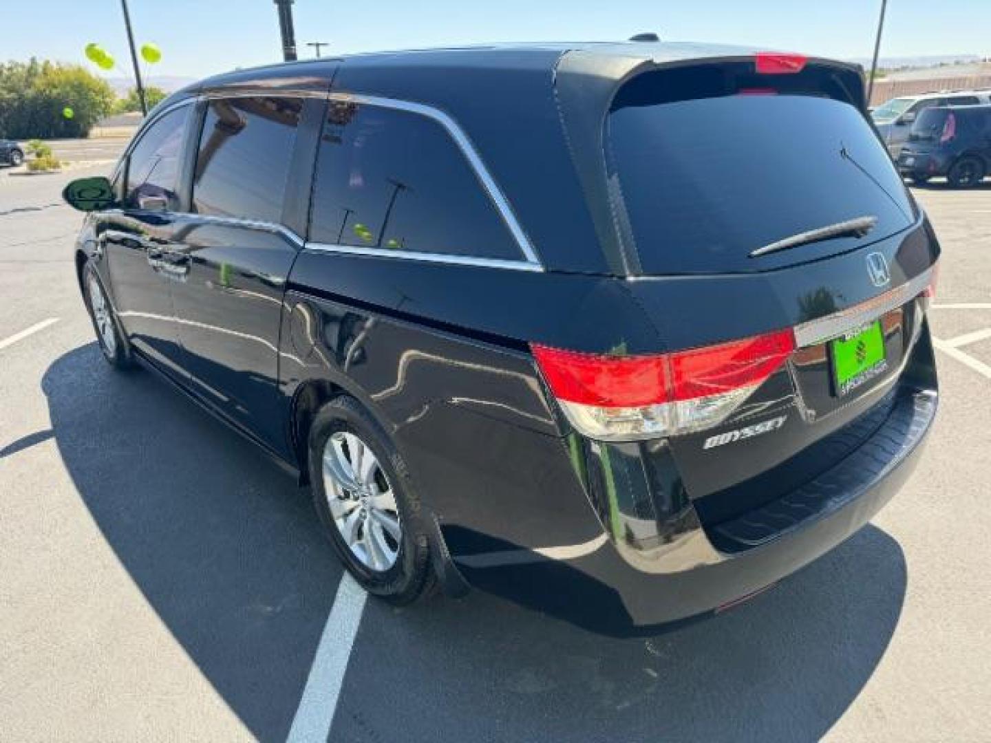 2016 Crystal Black Pearl /Truffle, cloth Honda Odyssey SE (5FNRL5H36GB) with an 3.5L V6 SOHC 24V engine, 6-Speed Automatic transmission, located at 1865 East Red Hills Pkwy, St. George, 84770, (435) 628-0023, 37.120850, -113.543640 - Photo#4