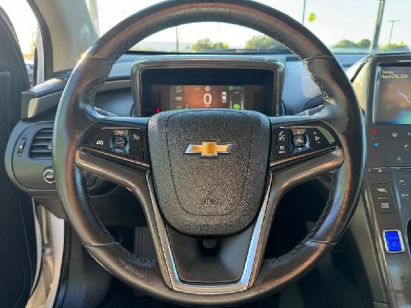 2014 White /Black Cloth Interior Chevrolet Volt Standard w/ LEP (1G1RE6E42EU) with an 1.4L L4 DOHC 16V PLUG-IN HYBRID engine, Continuously Variable Transmission transmission, located at 1865 East Red Hills Pkwy, St. George, 84770, (435) 628-0023, 37.120850, -113.543640 - Photo#17