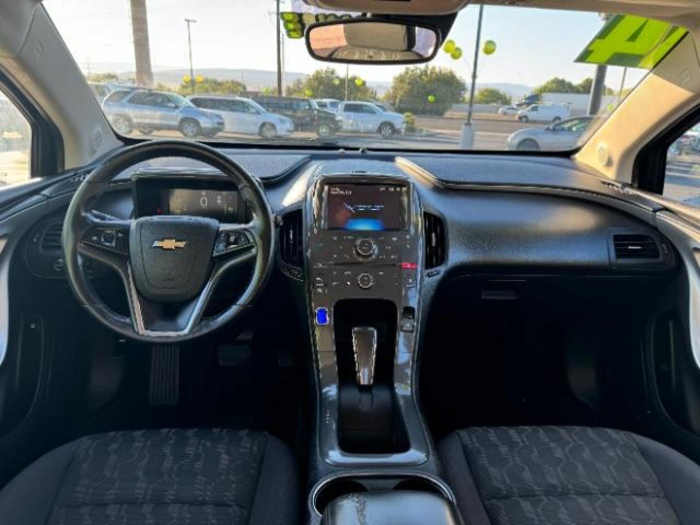 2014 White /Black Cloth Interior Chevrolet Volt Standard w/ LEP (1G1RE6E42EU) with an 1.4L L4 DOHC 16V PLUG-IN HYBRID engine, Continuously Variable Transmission transmission, located at 1865 East Red Hills Pkwy, St. George, 84770, (435) 628-0023, 37.120850, -113.543640 - Photo#25