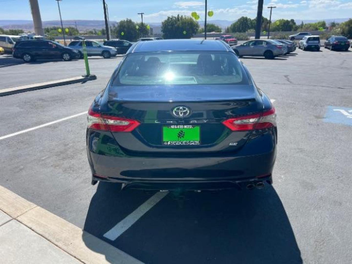 2018 Galactic Aqua Mica /Ash, cloth Toyota Camry LE (4T1B11HKXJU) with an 2.5L L4 DOHC 16V engine, 8-Speed Automatic transmission, located at 1865 East Red Hills Pkwy, St. George, 84770, (435) 628-0023, 37.120850, -113.543640 - Photo#5