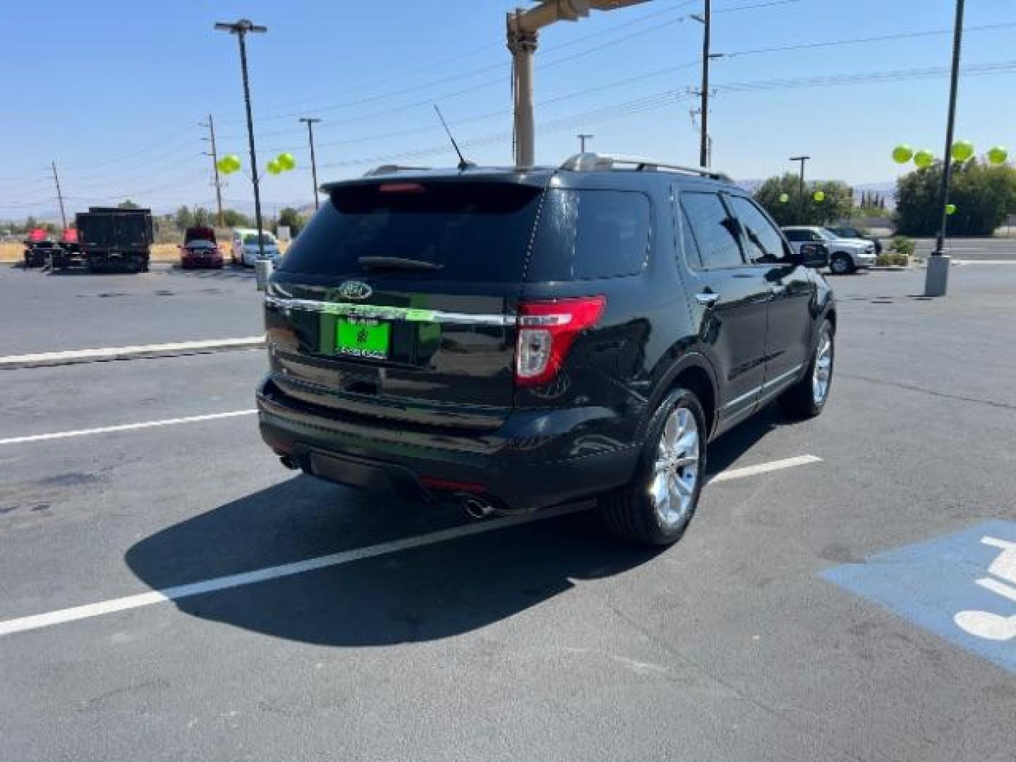 2014 Dark Side /Charcoal Black Ford Explorer XLT FWD (1FM5K7D87EG) with an 3.5L V6 DOHC 24V engine, 6-Speed Automatic transmission, located at 940 North Main Street, Cedar City, UT, 84720, (435) 628-0023, 37.692936, -113.061897 - Photo#4