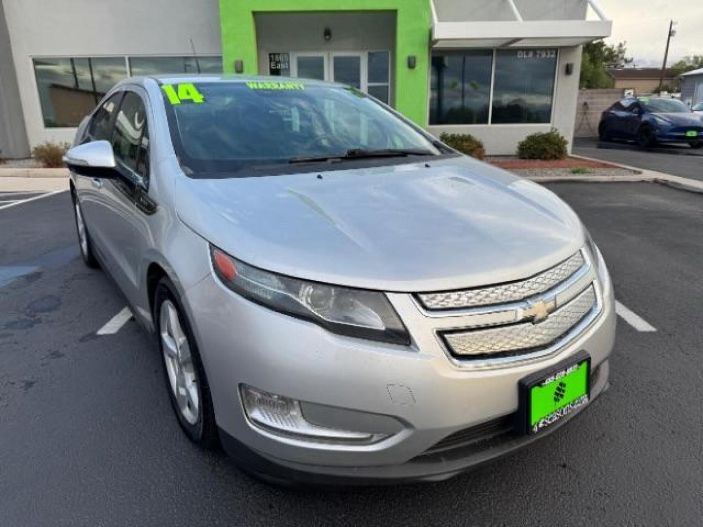 2014 SILVER /Gray Cloth Chevrolet Volt Standard w/ LEP (1G1RE6E43EU) with an 1.4L L4 DOHC 16V PLUG-IN HYBRID engine, Continuously Variable Transmission transmission, located at 1865 East Red Hills Pkwy, St. George, 84770, (435) 628-0023, 37.120850, -113.543640 - We specialize in helping ALL people get the best financing available. No matter your credit score, good, bad or none we can get you an amazing rate. Had a bankruptcy, divorce, or repossessions? We give you the green light to get your credit back on the road. Low down and affordable payments that fit - Photo#1