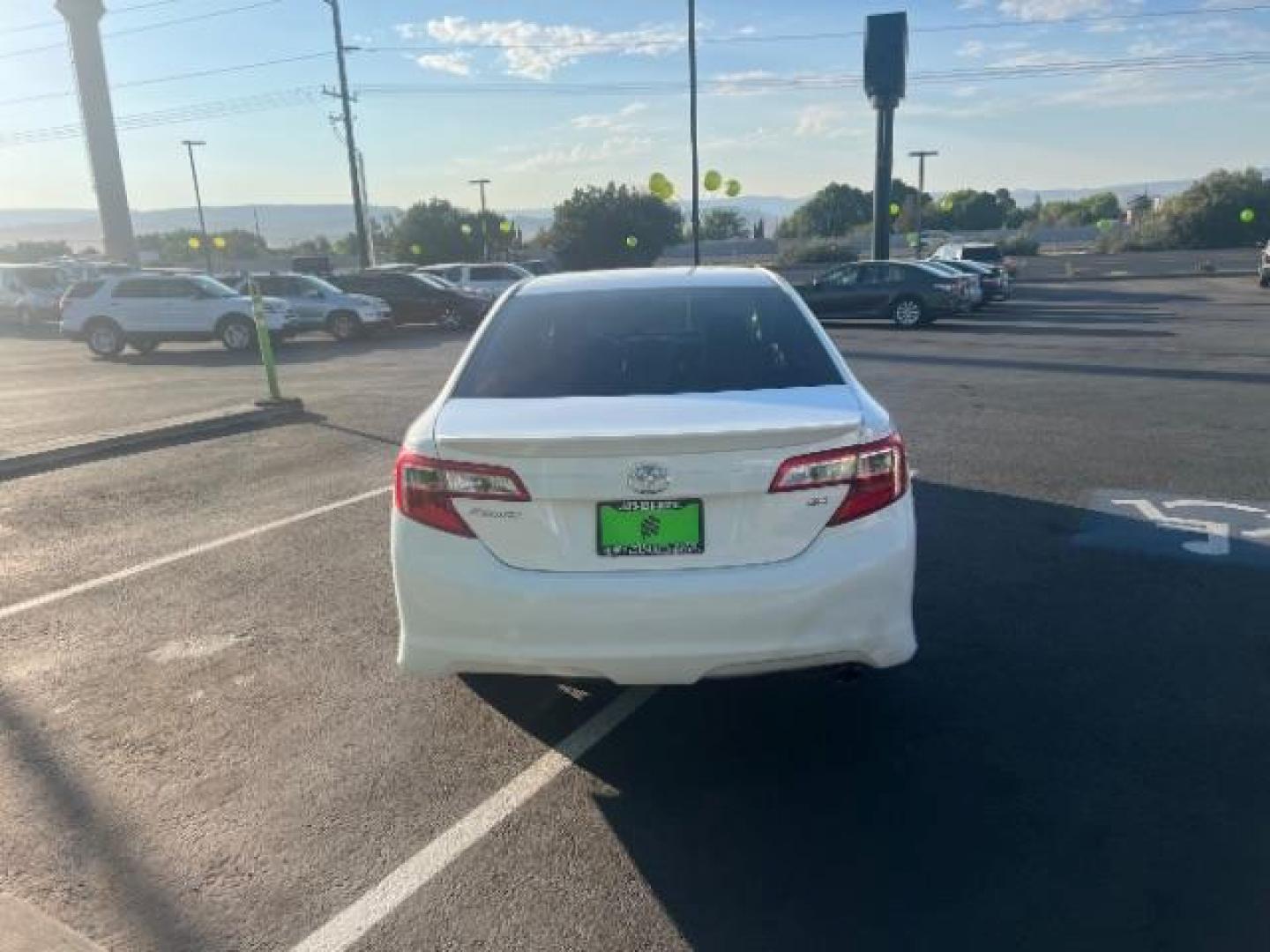 2013 Super White /Black/Ash 2-Tone Toyota Camry SE (4T1BF1FK9DU) with an 2.5L L4 DOHC 16V engine, 6-Speed Automatic transmission, located at 940 North Main Street, Cedar City, UT, 84720, (435) 628-0023, 37.692936, -113.061897 - We specialize in helping ALL people get the best financing available. No matter your credit score, good, bad or none we can get you an amazing rate. Had a bankruptcy, divorce, or repossessions? We give you the green light to get your credit back on the road. Low down and affordable payments that fit - Photo#5