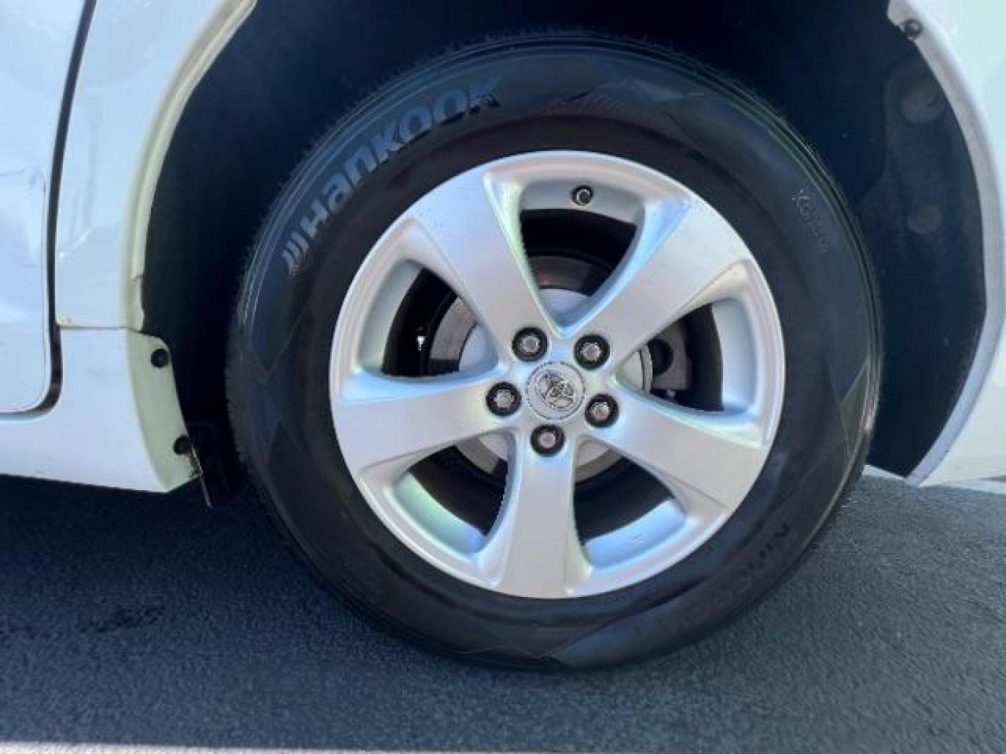 2014 Super White /Light Gray Toyota Sienna LE FWD 8-Passenger V6 (5TDKK3DC1ES) with an 3.5L V6 EFI DOHC 24V engine, 5-Speed Automatic transmission, located at 1865 East Red Hills Pkwy, St. George, 84770, (435) 628-0023, 37.120850, -113.543640 - Photo#10