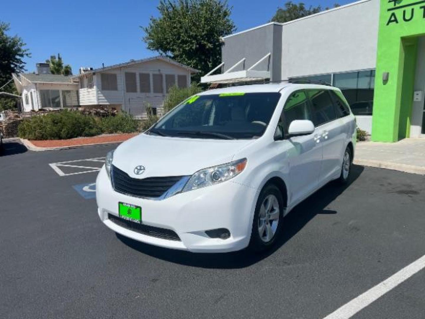 2014 Super White /Light Gray Toyota Sienna LE FWD 8-Passenger V6 (5TDKK3DC1ES) with an 3.5L V6 EFI DOHC 24V engine, 5-Speed Automatic transmission, located at 1865 East Red Hills Pkwy, St. George, 84770, (435) 628-0023, 37.120850, -113.543640 - Photo#2