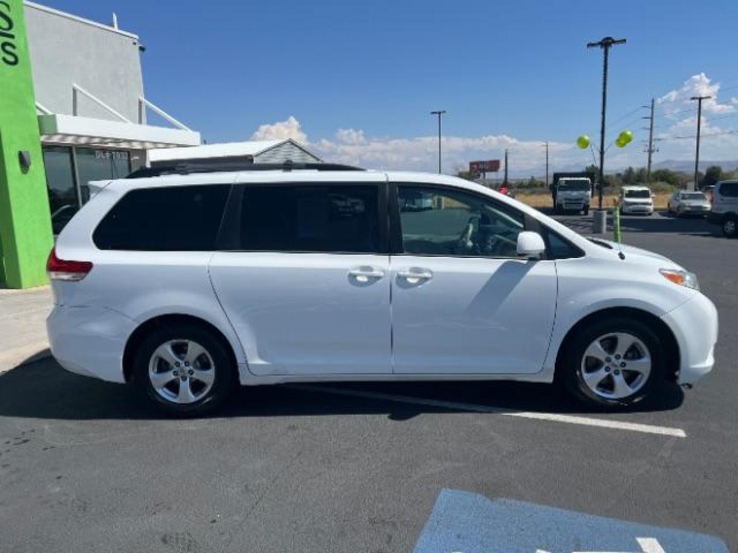 2014 Super White /Light Gray Toyota Sienna LE FWD 8-Passenger V6 (5TDKK3DC1ES) with an 3.5L V6 EFI DOHC 24V engine, 5-Speed Automatic transmission, located at 1865 East Red Hills Pkwy, St. George, 84770, (435) 628-0023, 37.120850, -113.543640 - Photo#7