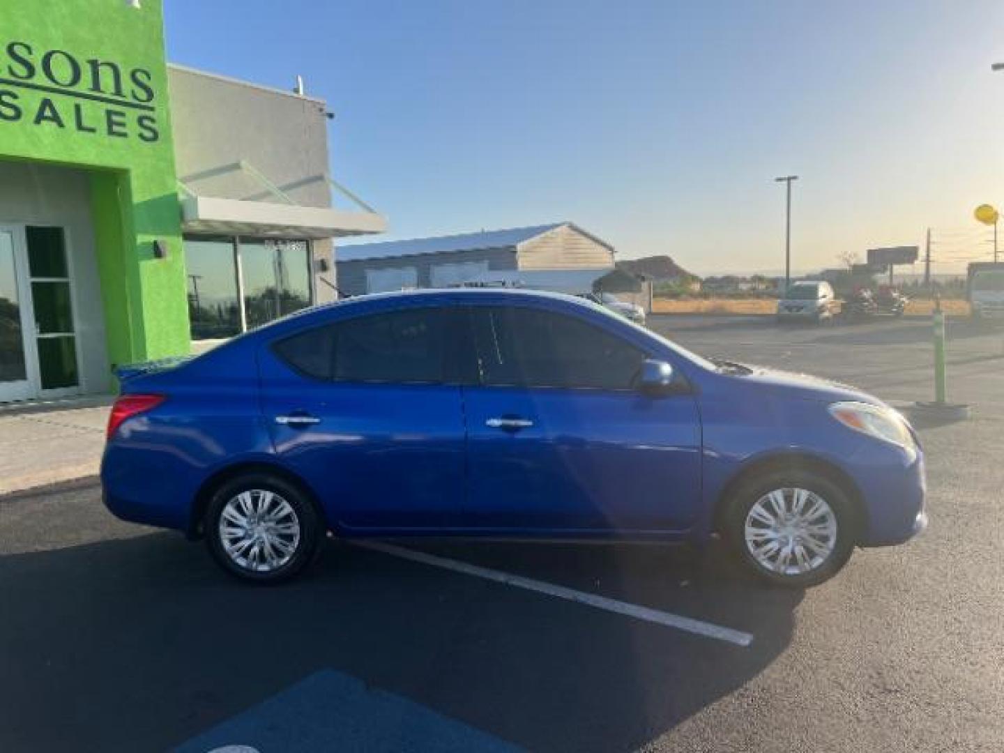 2014 Blue Onyx /Charcoal Nissan Versa 1.6 SV Sedan (3N1CN7AP9EL) with an 1.6L L4 DOHC 16V engine, automatic transmission, located at 1865 East Red Hills Pkwy, St. George, 84770, (435) 628-0023, 37.120850, -113.543640 - Photo#7