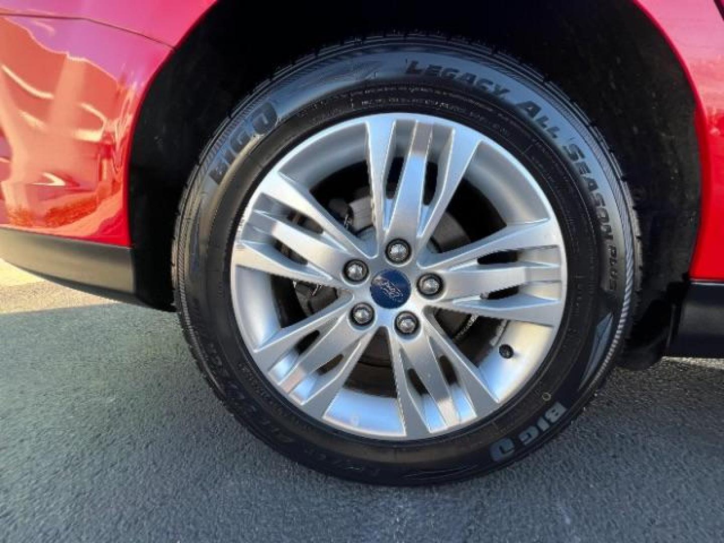 2012 Race Red /Charcoal Black Cloth/Leather Interior Ford Focus SEL Sedan (1FAHP3H29CL) with an 2.0L L4 DOHC 16V engine, 6-Speed Automatic transmission, located at 1865 East Red Hills Pkwy, St. George, 84770, (435) 628-0023, 37.120850, -113.543640 - We specialize in helping ALL people get the best financing available. No matter your credit score, good, bad or none we can get you an amazing rate. Had a bankruptcy, divorce, or repossessions? We give you the green light to get your credit back on the road. Low down and affordable payments that fit - Photo#11