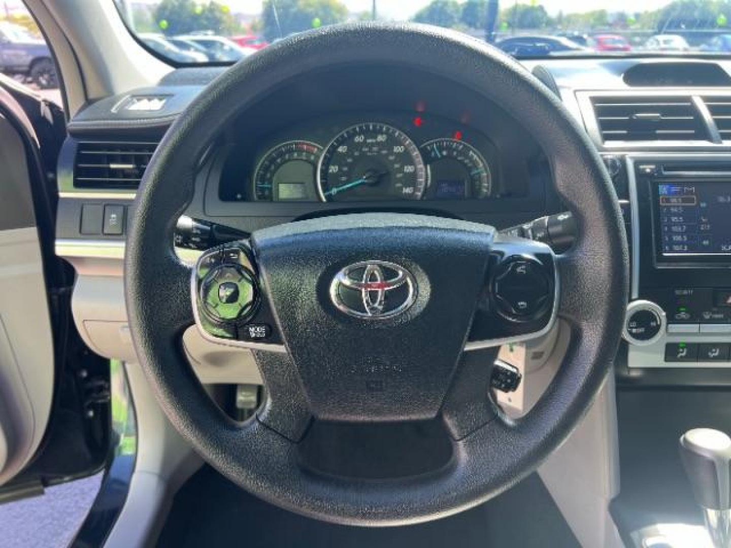 2013 Attitude Black Metallic /Black/Ash 2-Tone Toyota Camry SE (4T1BF1FK3DU) with an 2.5L L4 DOHC 16V engine, 6-Speed Automatic transmission, located at 1865 East Red Hills Pkwy, St. George, 84770, (435) 628-0023, 37.120850, -113.543640 - We specialize in helping ALL people get the best financing available. No matter your credit score, good, bad or none we can get you an amazing rate. Had a bankruptcy, divorce, or repossessions? We give you the green light to get your credit back on the road. Low down and affordable payments that fit - Photo#14