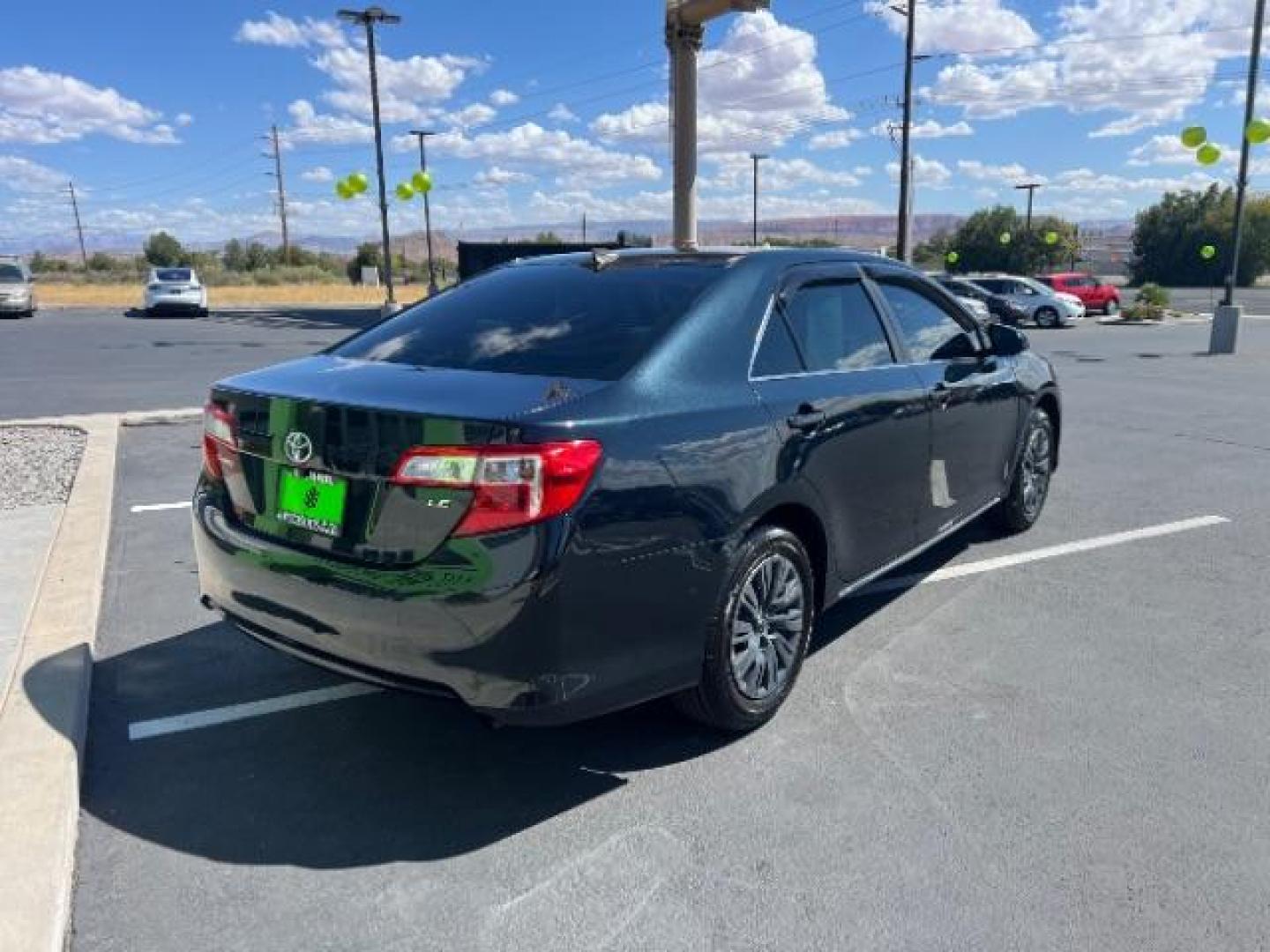 2013 Attitude Black Metallic /Black/Ash 2-Tone Toyota Camry SE (4T1BF1FK3DU) with an 2.5L L4 DOHC 16V engine, 6-Speed Automatic transmission, located at 1865 East Red Hills Pkwy, St. George, 84770, (435) 628-0023, 37.120850, -113.543640 - We specialize in helping ALL people get the best financing available. No matter your credit score, good, bad or none we can get you an amazing rate. Had a bankruptcy, divorce, or repossessions? We give you the green light to get your credit back on the road. Low down and affordable payments that fit - Photo#5