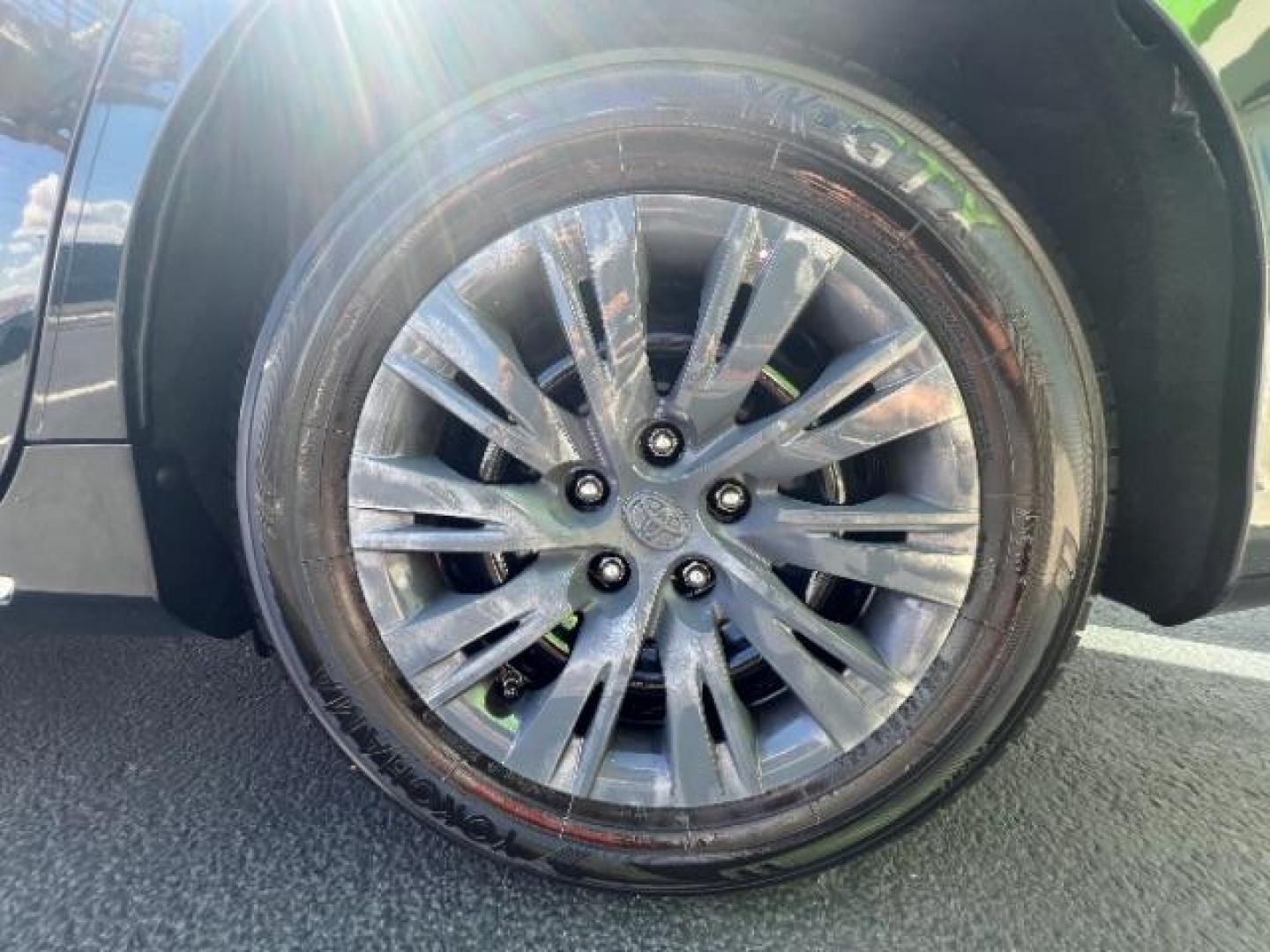 2013 Attitude Black Metallic /Black/Ash 2-Tone Toyota Camry SE (4T1BF1FK3DU) with an 2.5L L4 DOHC 16V engine, 6-Speed Automatic transmission, located at 1865 East Red Hills Pkwy, St. George, 84770, (435) 628-0023, 37.120850, -113.543640 - We specialize in helping ALL people get the best financing available. No matter your credit score, good, bad or none we can get you an amazing rate. Had a bankruptcy, divorce, or repossessions? We give you the green light to get your credit back on the road. Low down and affordable payments that fit - Photo#8