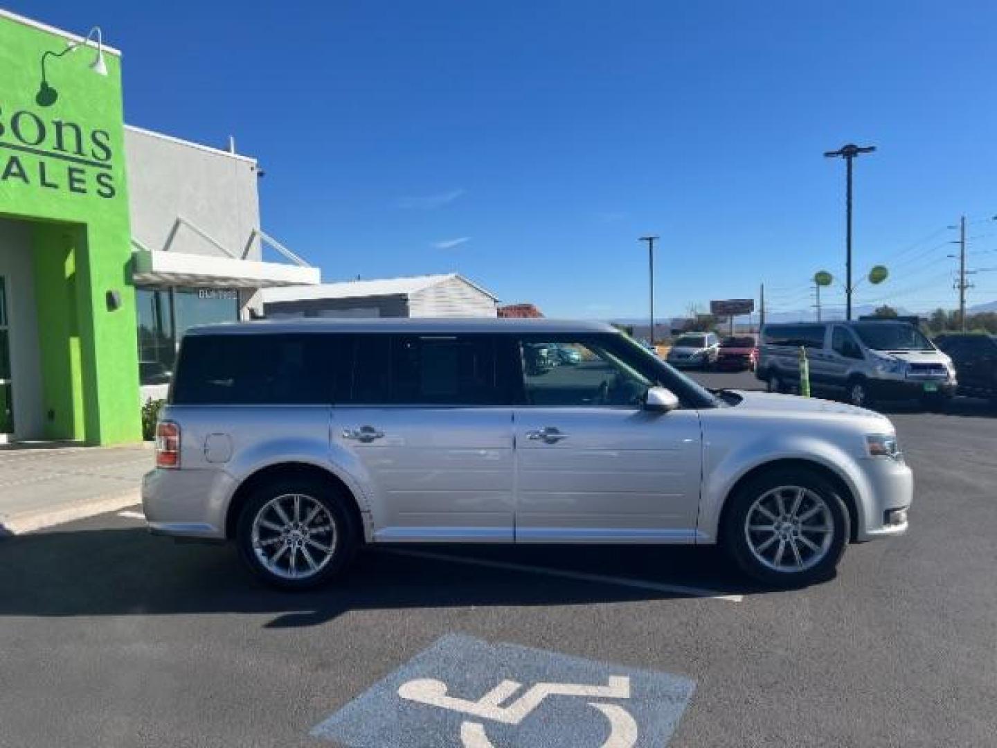 2015 Ingot Silver Metallic /Charcoal Black, leather Ford Flex Limited AWD (2FMHK6D82FB) with an 3.5L V6 DOHC 24V engine, 6-Speed Automatic Overdrive transmission, located at 940 North Main Street, Cedar City, UT, 84720, (435) 628-0023, 37.692936, -113.061897 - We specialize in helping ALL people get the best financing available. No matter your credit score, good, bad or none we can get you an amazing rate. Had a bankruptcy, divorce, or repossessions? We give you the green light to get your credit back on the road. Low down and affordable payments that fit - Photo#7