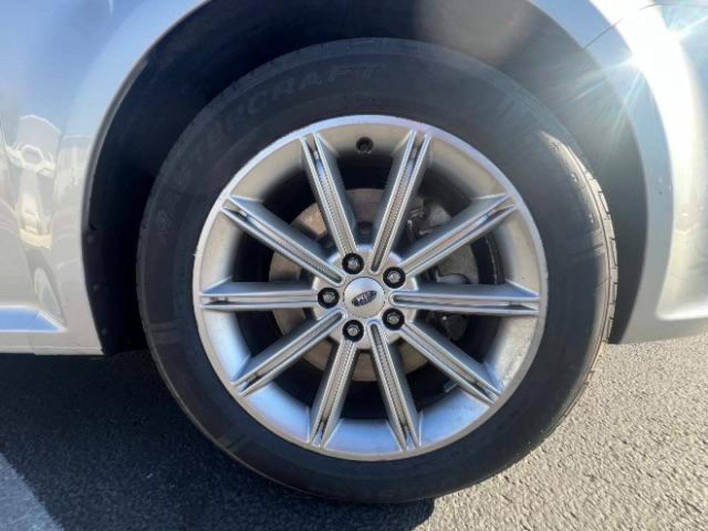 2015 Ingot Silver Metallic /Charcoal Black, leather Ford Flex Limited AWD (2FMHK6D82FB) with an 3.5L V6 DOHC 24V engine, 6-Speed Automatic Overdrive transmission, located at 1865 East Red Hills Pkwy, St. George, 84770, (435) 628-0023, 37.120850, -113.543640 - We specialize in helping ALL people get the best financing available. No matter your credit score, good, bad or none we can get you an amazing rate. Had a bankruptcy, divorce, or repossessions? We give you the green light to get your credit back on the road. Low down and affordable payments that fit - Photo#9