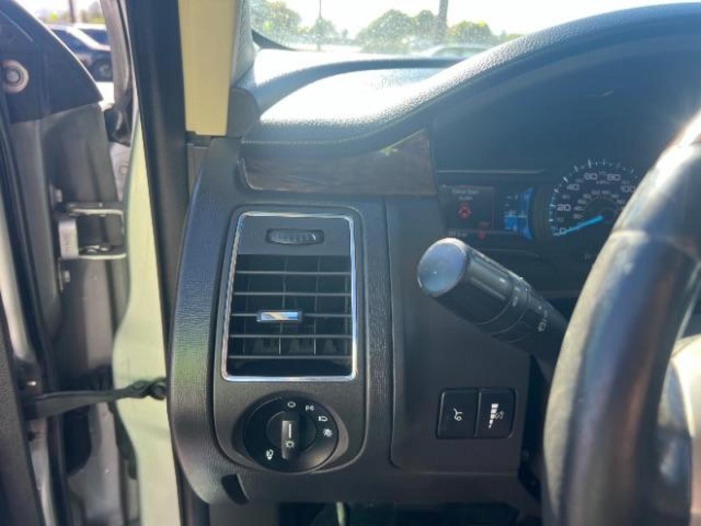 2015 Ingot Silver Metallic /Charcoal Black, leather Ford Flex Limited AWD (2FMHK6D82FB) with an 3.5L V6 DOHC 24V engine, 6-Speed Automatic Overdrive transmission, located at 1865 East Red Hills Pkwy, St. George, 84770, (435) 628-0023, 37.120850, -113.543640 - We specialize in helping ALL people get the best financing available. No matter your credit score, good, bad or none we can get you an amazing rate. Had a bankruptcy, divorce, or repossessions? We give you the green light to get your credit back on the road. Low down and affordable payments that fit - Photo#13