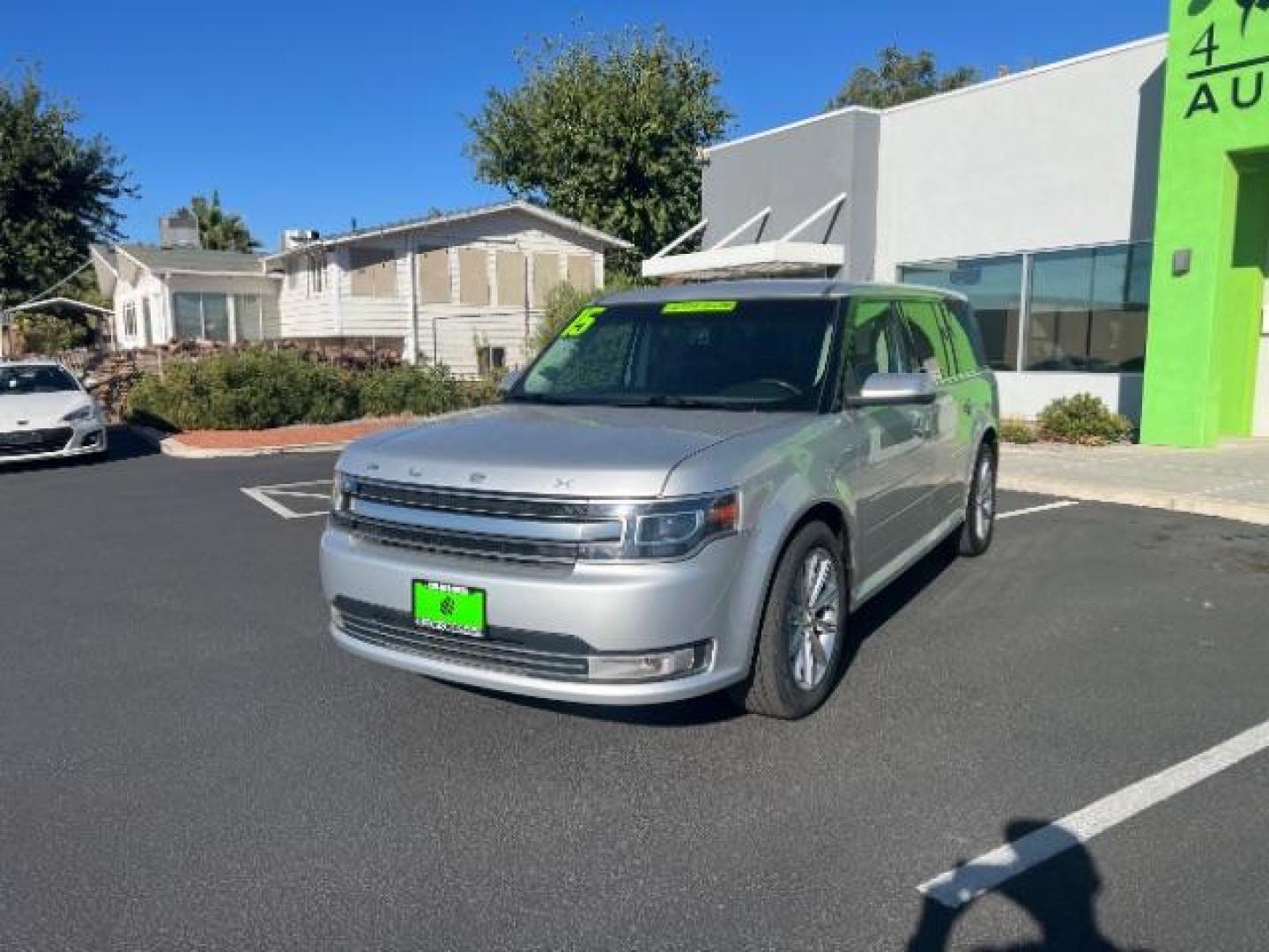 2015 Ingot Silver Metallic /Charcoal Black, leather Ford Flex Limited AWD (2FMHK6D82FB) with an 3.5L V6 DOHC 24V engine, 6-Speed Automatic Overdrive transmission, located at 1865 East Red Hills Pkwy, St. George, 84770, (435) 628-0023, 37.120850, -113.543640 - We specialize in helping ALL people get the best financing available. No matter your credit score, good, bad or none we can get you an amazing rate. Had a bankruptcy, divorce, or repossessions? We give you the green light to get your credit back on the road. Low down and affordable payments that fit - Photo#2