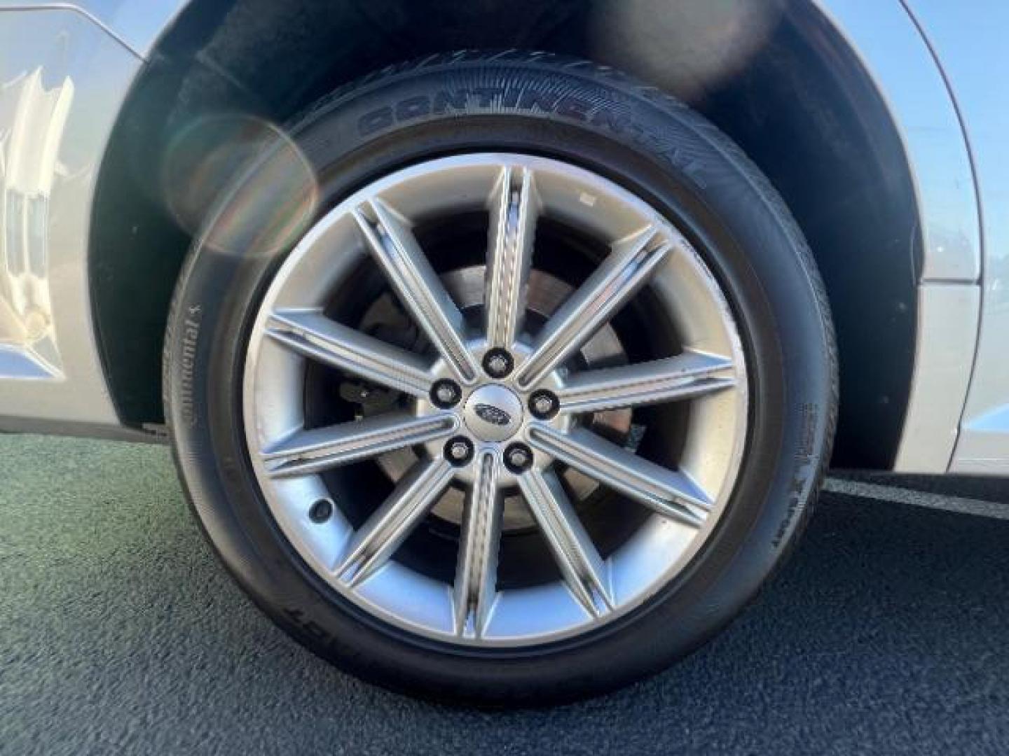 2015 Ingot Silver Metallic /Charcoal Black, leather Ford Flex Limited AWD (2FMHK6D82FB) with an 3.5L V6 DOHC 24V engine, 6-Speed Automatic Overdrive transmission, located at 1865 East Red Hills Pkwy, St. George, 84770, (435) 628-0023, 37.120850, -113.543640 - We specialize in helping ALL people get the best financing available. No matter your credit score, good, bad or none we can get you an amazing rate. Had a bankruptcy, divorce, or repossessions? We give you the green light to get your credit back on the road. Low down and affordable payments that fit - Photo#8