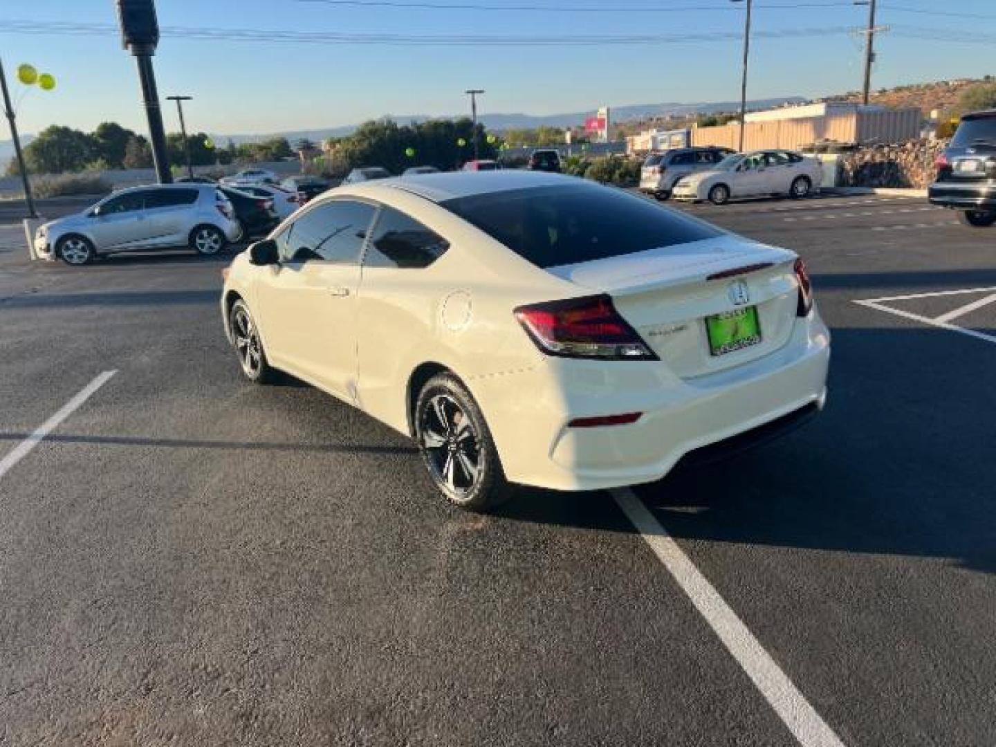 2015 Taffeta White /Black, cloth Honda Civic EX Coupe CVT (2HGFG3B85FH) with an 1.8L L4 SOHC 16V engine, Continuously Variable Transmission transmission, located at 1865 East Red Hills Pkwy, St. George, 84770, (435) 628-0023, 37.120850, -113.543640 - We specialize in helping ALL people get the best financing available. No matter your credit score, good, bad or none we can get you an amazing rate. Had a bankruptcy, divorce, or repossessions? We give you the green light to get your credit back on the road. Low down and affordable payments that fit - Photo#4