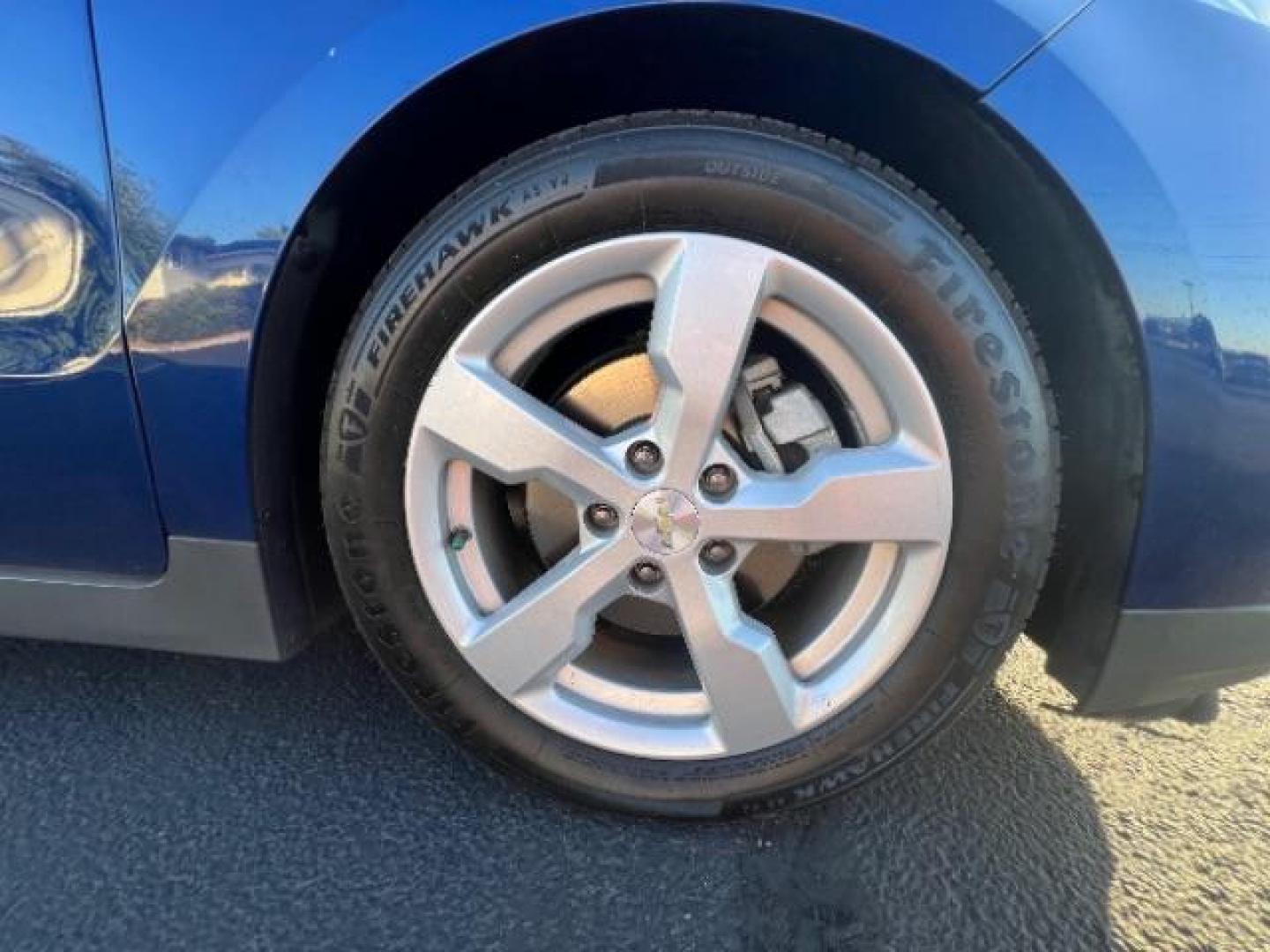 2013 Blue /Black Interior Chevrolet Volt Premium w/ Navigation and LEP (1G1RH6E4XDU) with an 1.4L L4 DOHC 16V PLUG-IN HYBRID engine, Continuously Variable Transmission transmission, located at 1865 East Red Hills Pkwy, St. George, 84770, (435) 628-0023, 37.120850, -113.543640 - ***This vehicle qualifies for the EV/Hybrid tax rebate of up to $4,000*** We are setup with the IRS to recieve direct payments within 72 hours. We file the rebate online with IRS and can credit it to your down payment, reduce the sales price OR give you cashback!! These cars will not last and can o - Photo#8