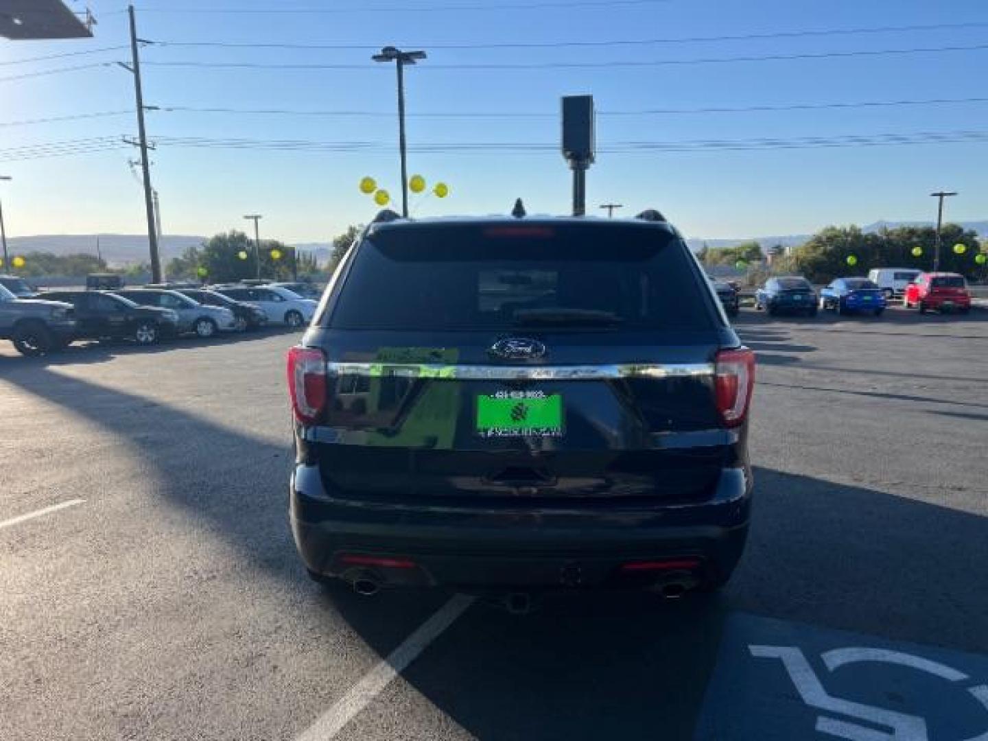 2017 Blue Jeans Metallic /Dark Earth w/Ebony Black, leather/sueded microfibe Ford Explorer XLT 4WD (1FM5K8D80HG) with an 3.5L V6 DOHC 24V engine, 6-Speed Automatic transmission, located at 940 North Main Street, Cedar City, UT, 84720, (435) 628-0023, 37.692936, -113.061897 - Photo#5