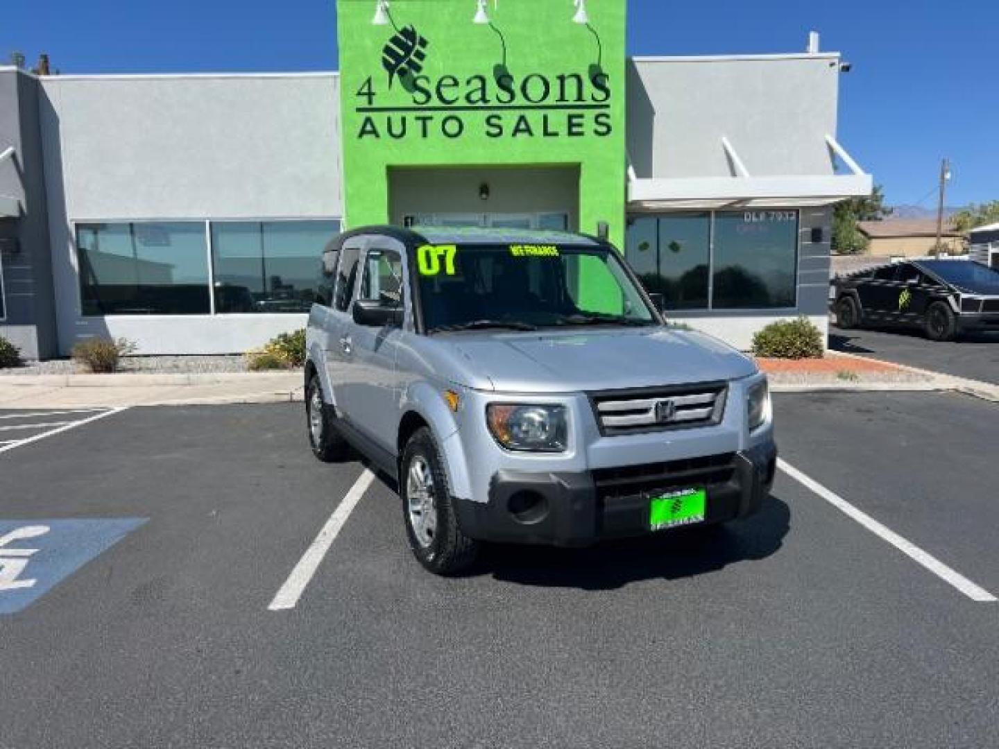 2007 Alabaster Silver Metallic /Gray/Black Cloth Interior Honda Element EX 4WD AT (5J6YH28727L) with an 2.4L L4 DOHC 16V engine, 5-Speed Automatic transmission, located at 1865 East Red Hills Pkwy, St. George, 84770, (435) 628-0023, 37.120850, -113.543640 - We specialize in helping ALL people get the best financing available. No matter your credit score, good, bad or none we can get you an amazing rate. Had a bankruptcy, divorce, or repossessions? We give you the green light to get your credit back on the road. Low down and affordable payments that fit - Photo#0