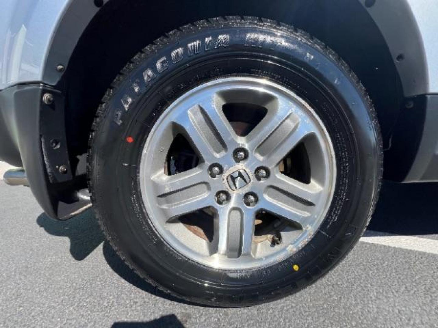 2007 Alabaster Silver Metallic /Gray/Black Cloth Interior Honda Element EX 4WD AT (5J6YH28727L) with an 2.4L L4 DOHC 16V engine, 5-Speed Automatic transmission, located at 1865 East Red Hills Pkwy, St. George, 84770, (435) 628-0023, 37.120850, -113.543640 - We specialize in helping ALL people get the best financing available. No matter your credit score, good, bad or none we can get you an amazing rate. Had a bankruptcy, divorce, or repossessions? We give you the green light to get your credit back on the road. Low down and affordable payments that fit - Photo#11