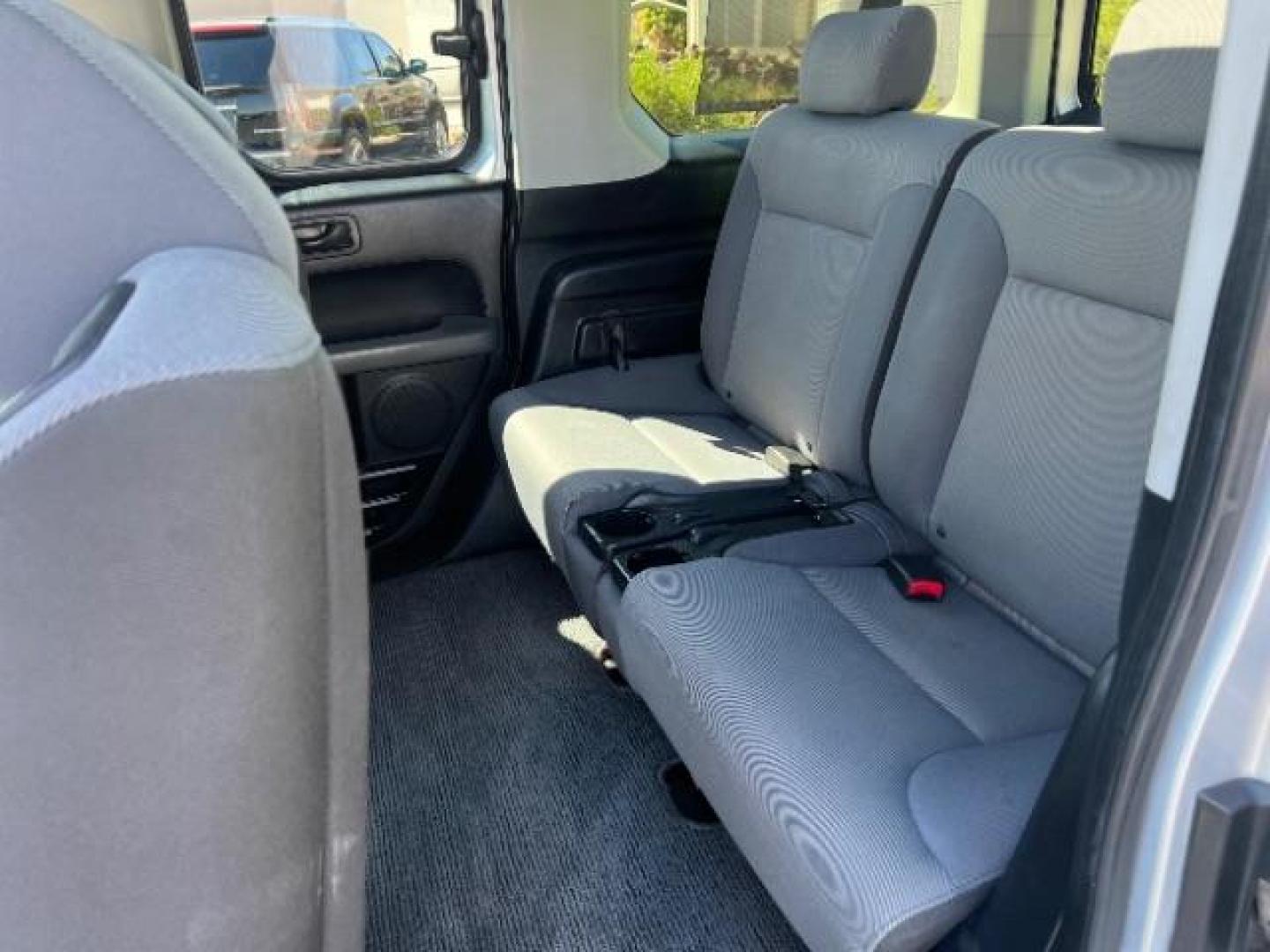 2007 Alabaster Silver Metallic /Gray/Black Cloth Interior Honda Element EX 4WD AT (5J6YH28727L) with an 2.4L L4 DOHC 16V engine, 5-Speed Automatic transmission, located at 1865 East Red Hills Pkwy, St. George, 84770, (435) 628-0023, 37.120850, -113.543640 - We specialize in helping ALL people get the best financing available. No matter your credit score, good, bad or none we can get you an amazing rate. Had a bankruptcy, divorce, or repossessions? We give you the green light to get your credit back on the road. Low down and affordable payments that fit - Photo#23