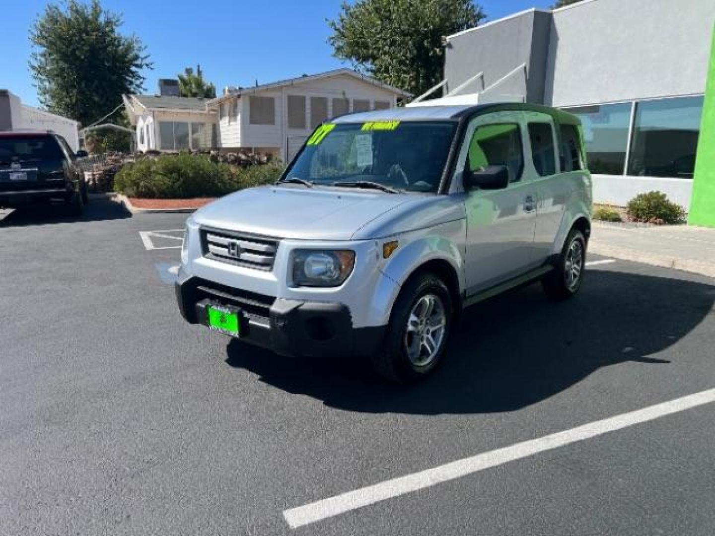 2007 Alabaster Silver Metallic /Gray/Black Cloth Interior Honda Element EX 4WD AT (5J6YH28727L) with an 2.4L L4 DOHC 16V engine, 5-Speed Automatic transmission, located at 1865 East Red Hills Pkwy, St. George, 84770, (435) 628-0023, 37.120850, -113.543640 - We specialize in helping ALL people get the best financing available. No matter your credit score, good, bad or none we can get you an amazing rate. Had a bankruptcy, divorce, or repossessions? We give you the green light to get your credit back on the road. Low down and affordable payments that fit - Photo#2