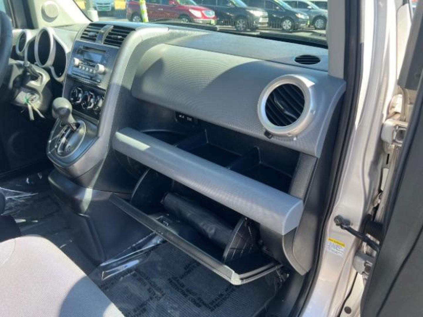 2007 Alabaster Silver Metallic /Gray/Black Cloth Interior Honda Element EX 4WD AT (5J6YH28727L) with an 2.4L L4 DOHC 16V engine, 5-Speed Automatic transmission, located at 1865 East Red Hills Pkwy, St. George, 84770, (435) 628-0023, 37.120850, -113.543640 - We specialize in helping ALL people get the best financing available. No matter your credit score, good, bad or none we can get you an amazing rate. Had a bankruptcy, divorce, or repossessions? We give you the green light to get your credit back on the road. Low down and affordable payments that fit - Photo#37