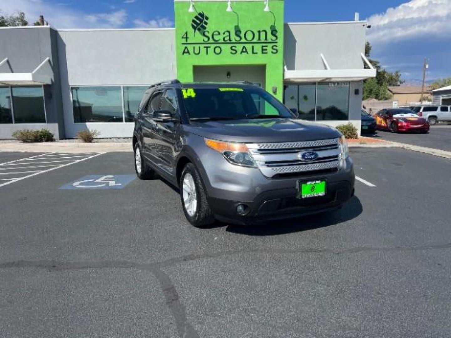 2014 Sterling Gray Metallic /Charcoal Black Ford Explorer XLT FWD (1FM5K7D85EG) with an 3.5L V6 DOHC 24V engine, 6-Speed Automatic transmission, located at 1865 East Red Hills Pkwy, St. George, 84770, (435) 628-0023, 37.120850, -113.543640 - We specialize in helping ALL people get the best financing available. No matter your credit score, good, bad or none we can get you an amazing rate. Had a bankruptcy, divorce, or repossessions? We give you the green light to get your credit back on the road. Low down and affordable payments that fit - Photo#0