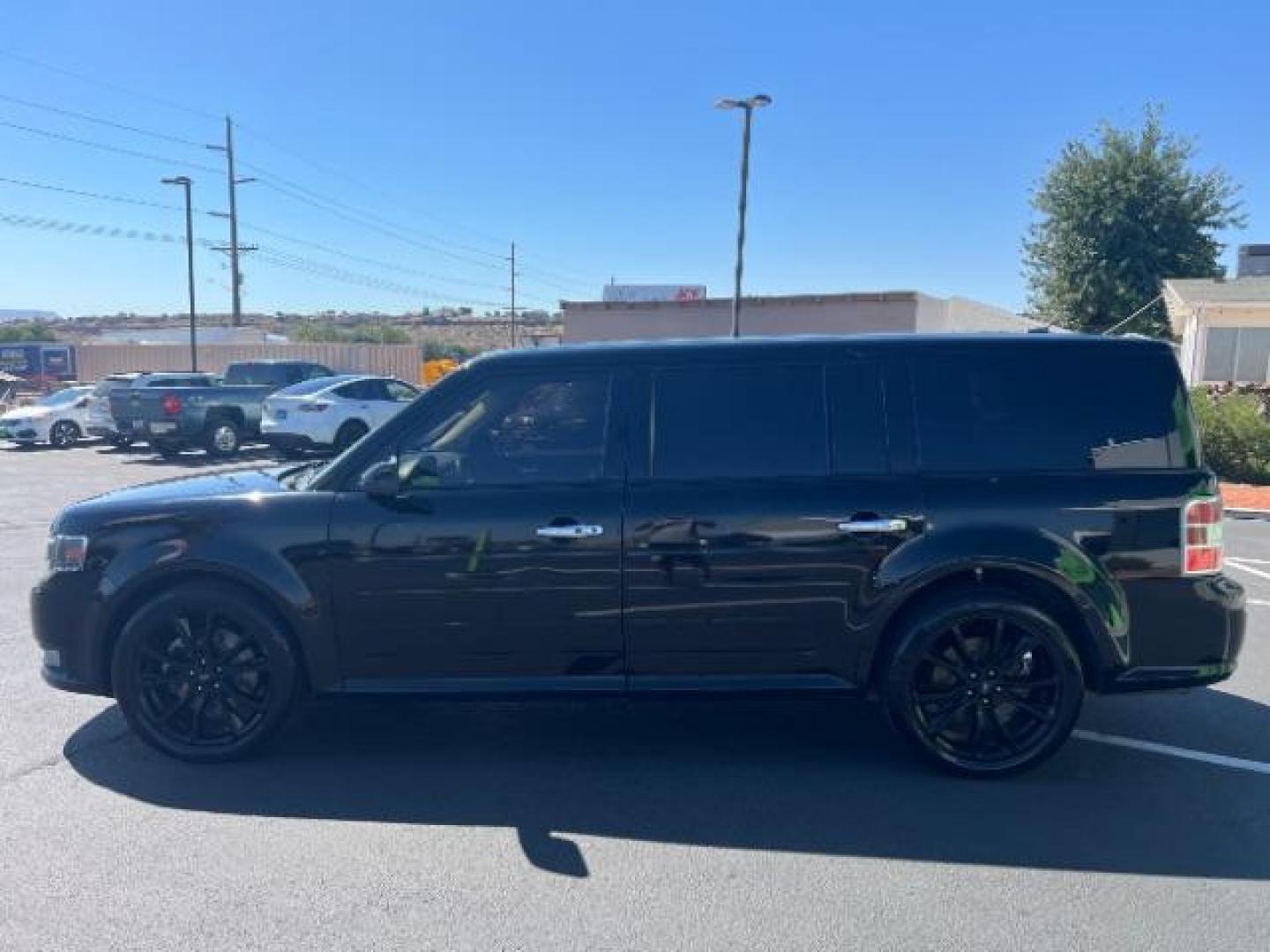 2016 Shadow Black /Black Interior Ford Flex SEL FWD (2FMGK5C86GB) with an 3.5L V6 DOHC 24V engine, 6-Speed Automatic Overdrive transmission, located at 1865 East Red Hills Pkwy, St. George, 84770, (435) 628-0023, 37.120850, -113.543640 - We specialize in helping ALL people get the best financing available. No matter your credit score, good, bad or none we can get you an amazing rate. Had a bankruptcy, divorce, or repossessions? We give you the green light to get your credit back on the road. Low down and affordable payments that fit - Photo#3