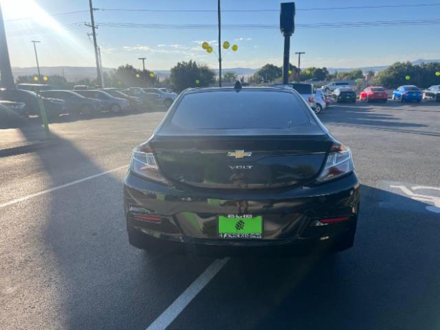 2017 Mosaic Black Metallic /Light Ash/Dark Ash, cloth Chevrolet Volt LT (1G1RC6S55HU) with an 1.5L L4 DOHC 16V PLUG-IN HYBRID engine, Continuously Variable Transmission transmission, located at 1865 East Red Hills Pkwy, St. George, 84770, (435) 628-0023, 37.120850, -113.543640 - Photo#5