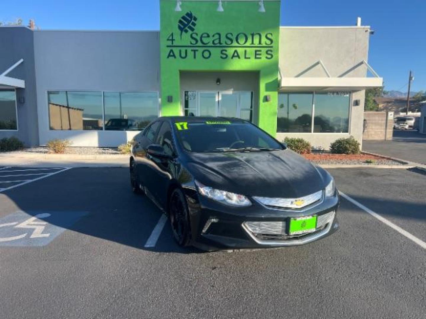 2017 Mosaic Black Metallic /Light Ash/Dark Ash, cloth Chevrolet Volt LT (1G1RC6S55HU) with an 1.5L L4 DOHC 16V PLUG-IN HYBRID engine, Continuously Variable Transmission transmission, located at 1865 East Red Hills Pkwy, St. George, 84770, (435) 628-0023, 37.120850, -113.543640 - ***This vehicle qualifies for the EV/Hybrid tax rebate of up to $4,000*** We are setup with the IRS to recieve direct payments within 72 hours. We file the rebate online with IRS and can credit it to your down payment, reduce the sales price OR give you cashback!! These cars will not last and can o - Photo#0