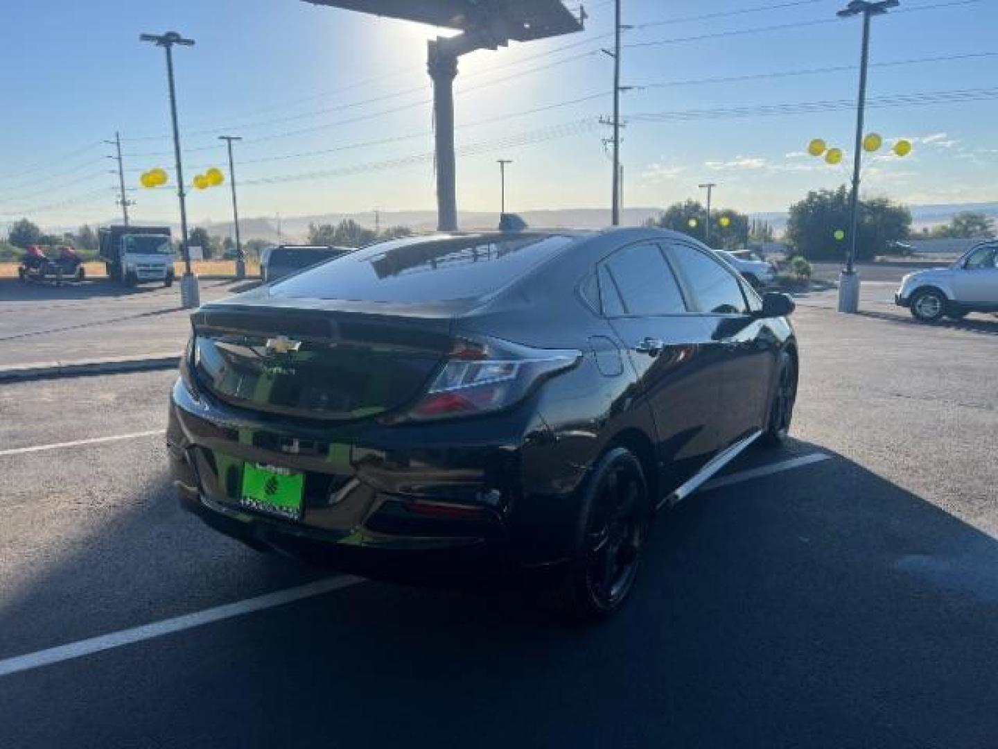 2017 Mosaic Black Metallic /Light Ash/Dark Ash, cloth Chevrolet Volt LT (1G1RC6S55HU) with an 1.5L L4 DOHC 16V PLUG-IN HYBRID engine, Continuously Variable Transmission transmission, located at 1865 East Red Hills Pkwy, St. George, 84770, (435) 628-0023, 37.120850, -113.543640 - ***This vehicle qualifies for the EV/Hybrid tax rebate of up to $4,000*** We are setup with the IRS to recieve direct payments within 72 hours. We file the rebate online with IRS and can credit it to your down payment, reduce the sales price OR give you cashback!! These cars will not last and can o - Photo#6