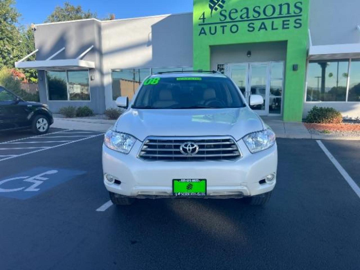 2008 Cypress Pearl /Sand Beige Leather Interior Toyota Highlander Limited 4WD (JTEES42A682) with an 3.5L V6 DOHC 24V engine, 5-Speed Automatic transmission, located at 1865 East Red Hills Pkwy, St. George, 84770, (435) 628-0023, 37.120850, -113.543640 - Photo#1