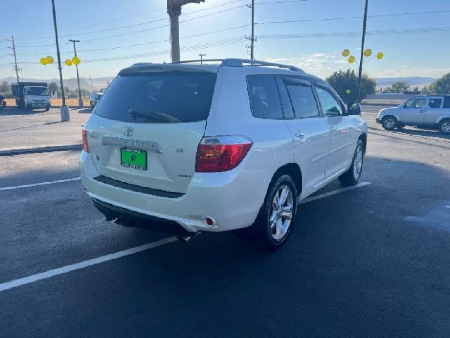 2008 Cypress Pearl /Sand Beige Leather Interior Toyota Highlander Limited 4WD (JTEES42A682) with an 3.5L V6 DOHC 24V engine, 5-Speed Automatic transmission, located at 1865 East Red Hills Pkwy, St. George, 84770, (435) 628-0023, 37.120850, -113.543640 - Photo#6