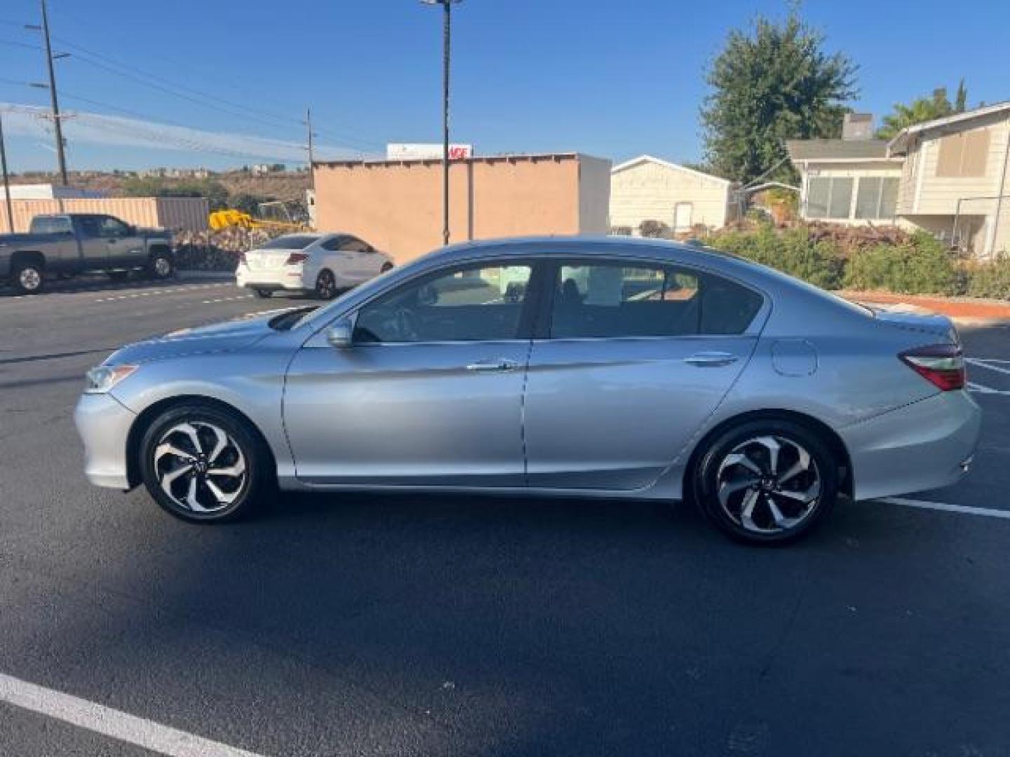 2017 Silver /Black, cloth Honda Accord EX Sedan CVT (1HGCR2F70HA) with an 2.4L L4 DOHC 16V engine, Continuously Variable Transmission transmission, located at 1865 East Red Hills Pkwy, St. George, 84770, (435) 628-0023, 37.120850, -113.543640 - We specialize in helping ALL people get the best financing available. No matter your credit score, good, bad or none we can get you an amazing rate. Had a bankruptcy, divorce, or repossessions? We give you the green light to get your credit back on the road. Low down and affordable payments that fit - Photo#3