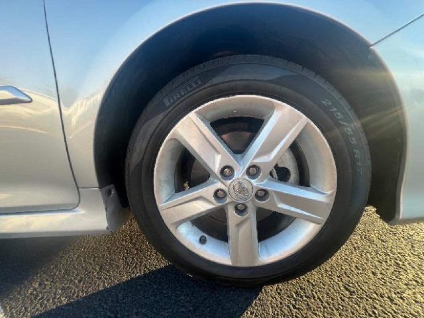 2014 Classic Silver Metallic /Black Toyota Camry SE (4T1BF1FK8EU) with an 2.5L L4 DOHC 16V engine, 6-Speed Automatic transmission, located at 940 North Main Street, Cedar City, UT, 84720, (435) 628-0023, 37.692936, -113.061897 - We specialize in helping ALL people get the best financing available. No matter your credit score, good, bad or none we can get you an amazing rate. Had a bankruptcy, divorce, or repossessions? We give you the green light to get your credit back on the road. Low down and affordable payments that fit - Photo#9