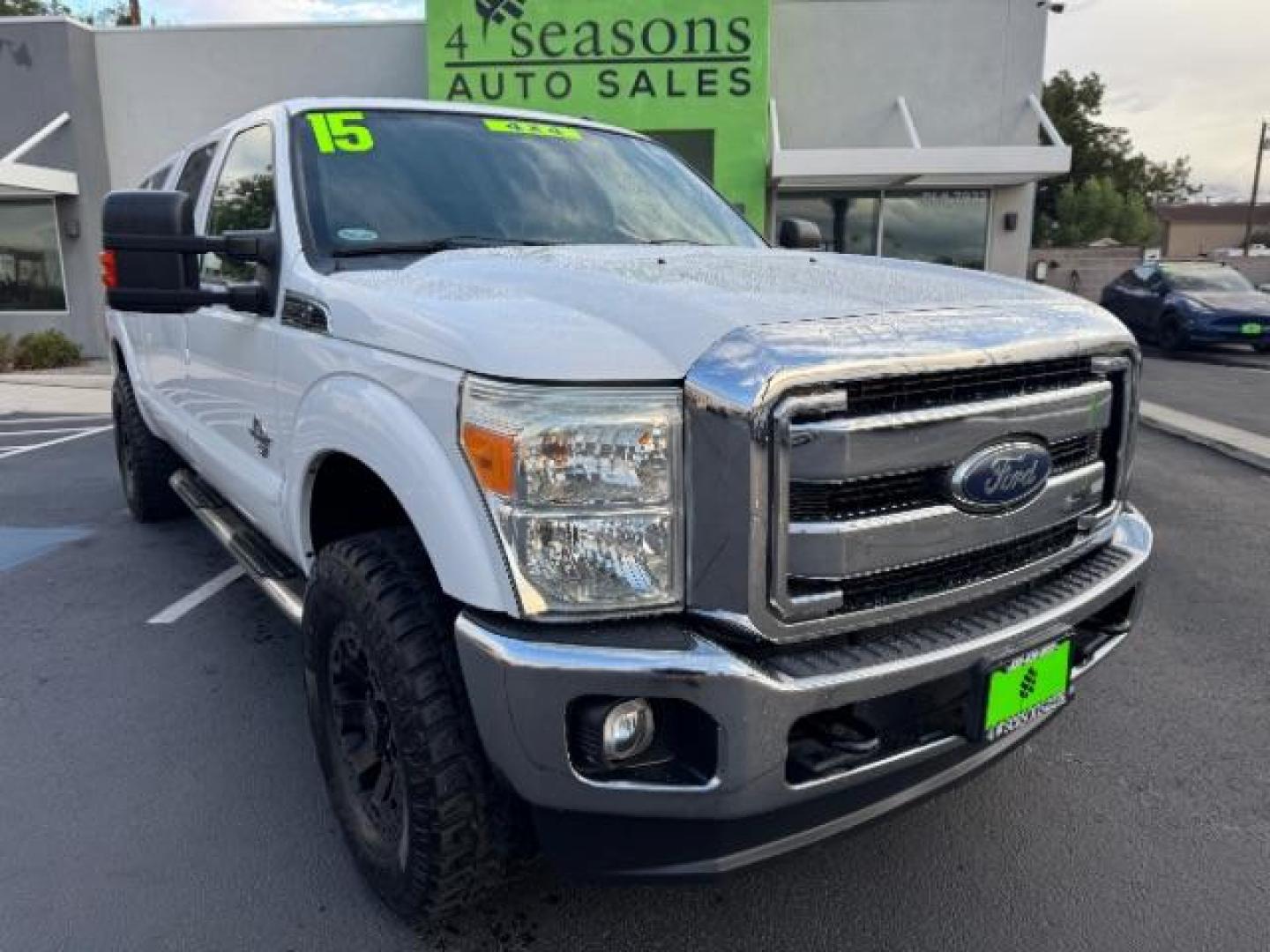 2015 White Platinum Met TC /Black Ford F-250 SD King Ranch Crew Cab 4WD (1FT7W2BT6FE) with an 6.7L V8 OHV 16V DIESEL engine, 6-Speed Automatic transmission, located at 1865 East Red Hills Pkwy, St. George, 84770, (435) 628-0023, 37.120850, -113.543640 - Photo#1