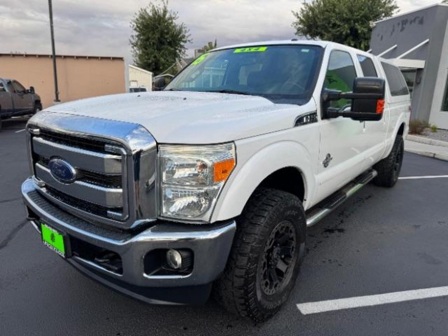 2015 White Platinum Met TC /Black Ford F-250 SD King Ranch Crew Cab 4WD (1FT7W2BT6FE) with an 6.7L V8 OHV 16V DIESEL engine, 6-Speed Automatic transmission, located at 1865 East Red Hills Pkwy, St. George, 84770, (435) 628-0023, 37.120850, -113.543640 - Photo#3