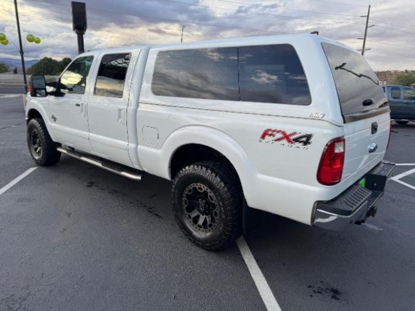 2015 White Platinum Met TC /Black Ford F-250 SD King Ranch Crew Cab 4WD (1FT7W2BT6FE) with an 6.7L V8 OHV 16V DIESEL engine, 6-Speed Automatic transmission, located at 1865 East Red Hills Pkwy, St. George, 84770, (435) 628-0023, 37.120850, -113.543640 - Photo#6