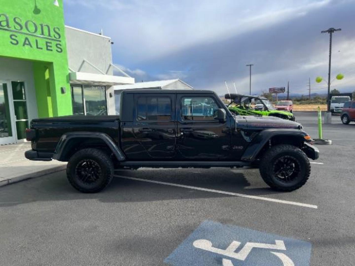 2020 Black /Black Jeep Gladiator Rubicon (1C6JJTBG9LL) with an 3.6L V6 DOHC 24V engine, 6-Speed Manual transmission, located at 1865 East Red Hills Pkwy, St. George, 84770, (435) 628-0023, 37.120850, -113.543640 - We specialize in helping ALL people get the best financing available. No matter your credit score, good, bad or none we can get you an amazing rate. Had a bankruptcy, divorce, or repossessions? We give you the green light to get your credit back on the road. Low down and affordable payments that fit - Photo#7